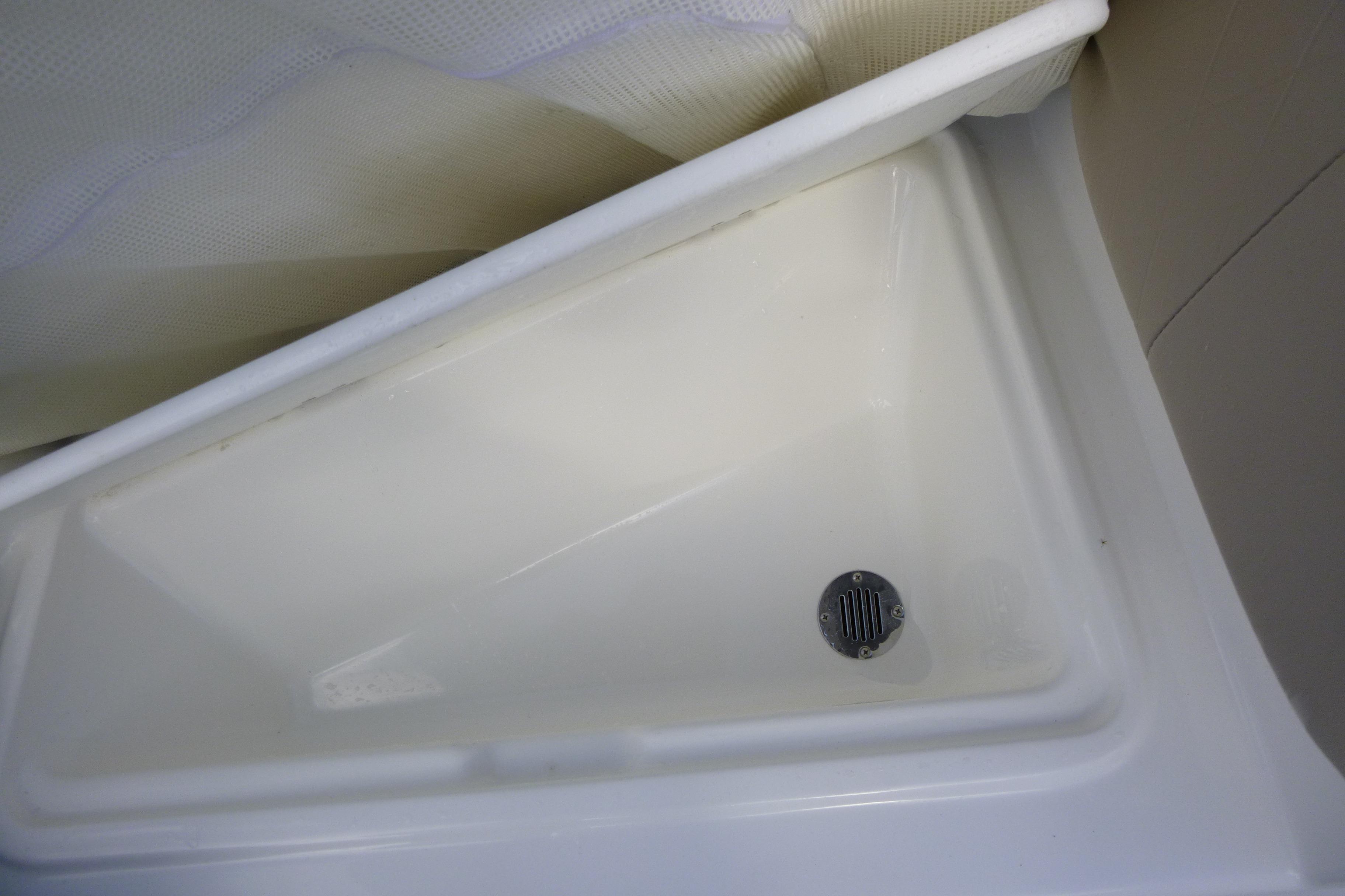 2024 Tahoe 185 S Gallery