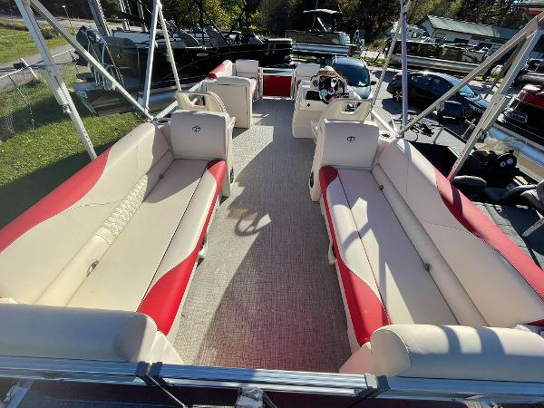 2021 Tahoe Pontoons boat for sale, model of the boat is 2280 Sport Quad Lounger & Image # 8 of 17