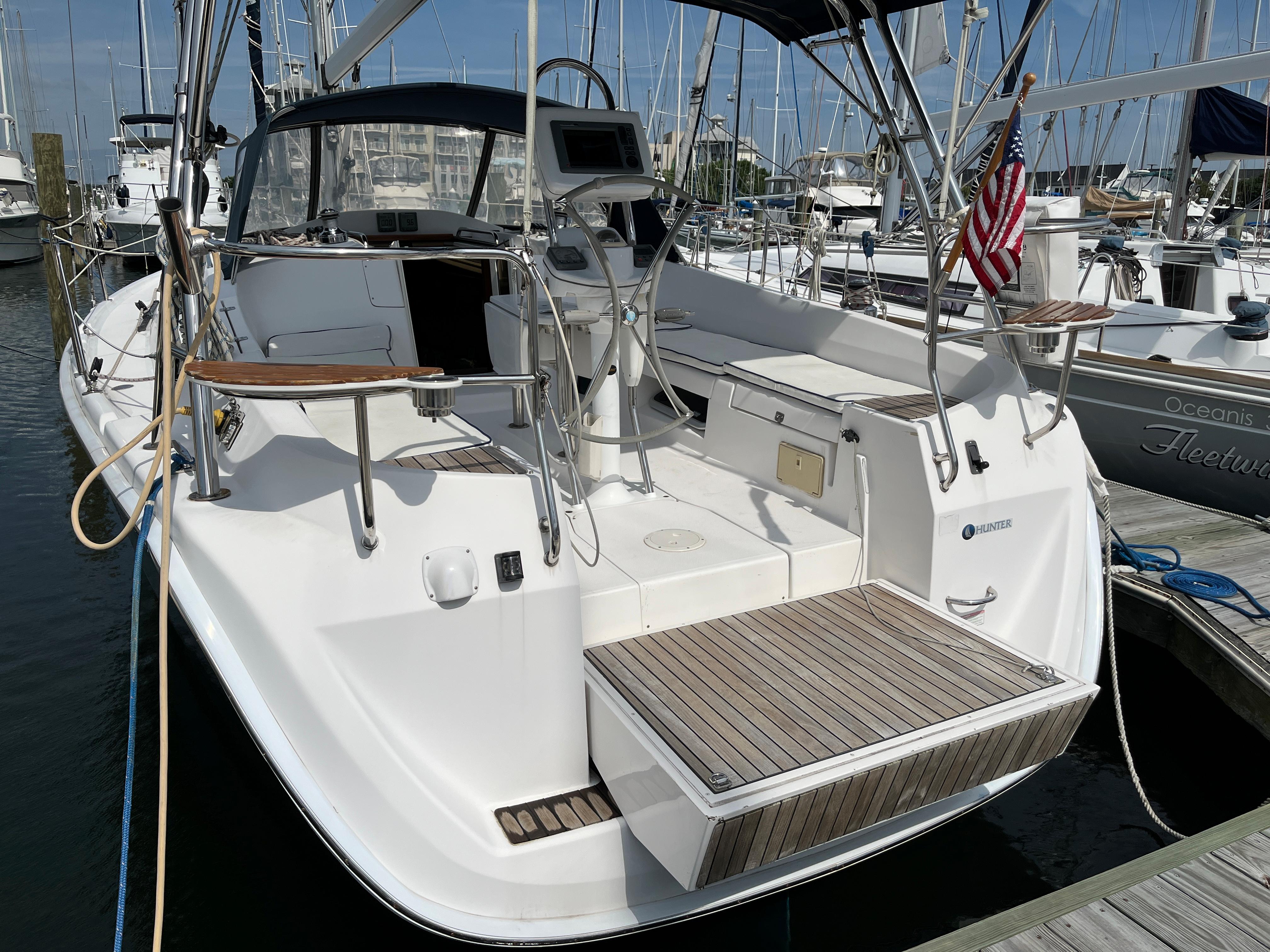 2011 Hunter 36E For Sale | YaZu Yachting | Deltaville