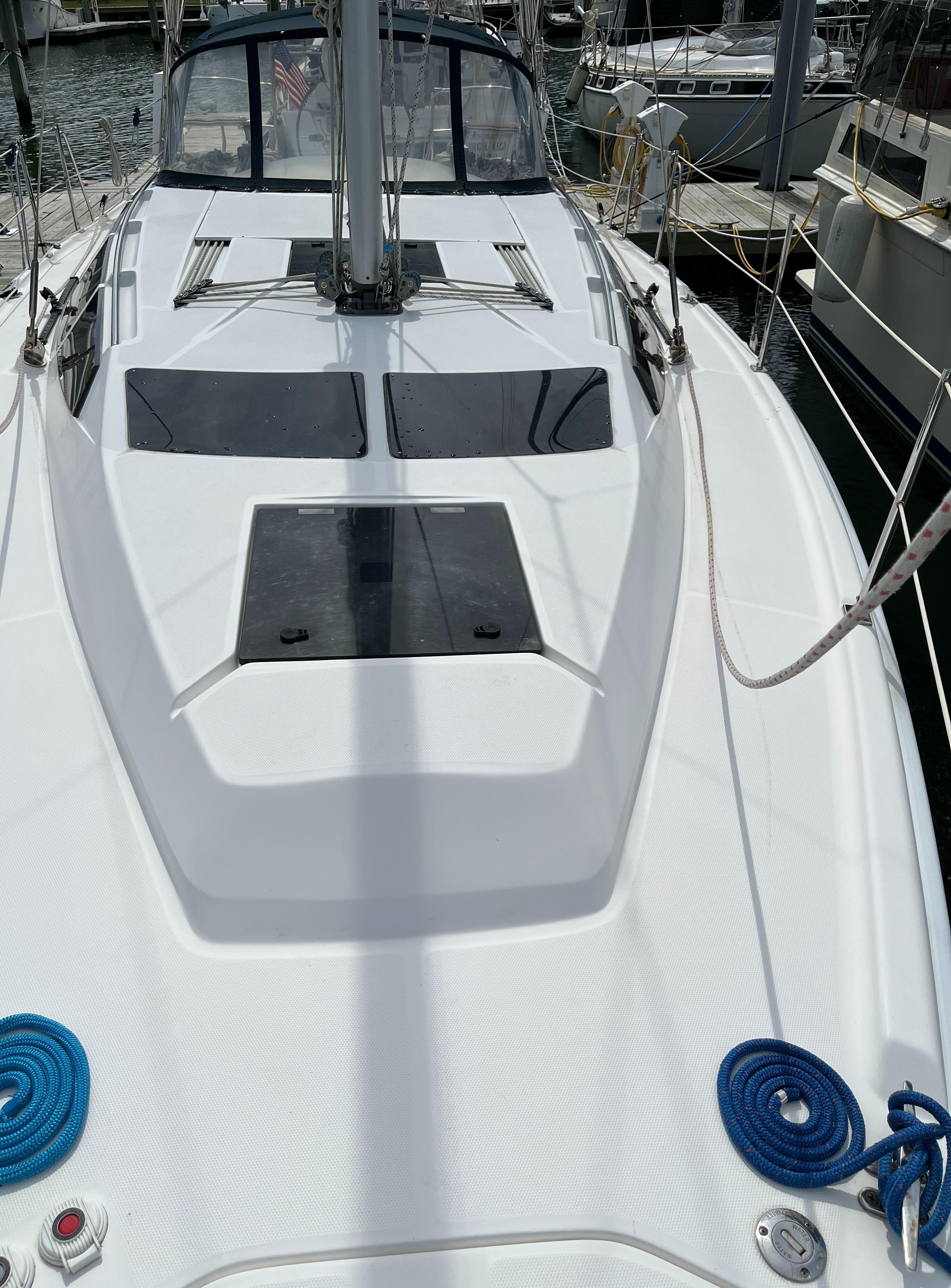 2011 Hunter 36E For Sale | YaZu Yachting | Deltaville