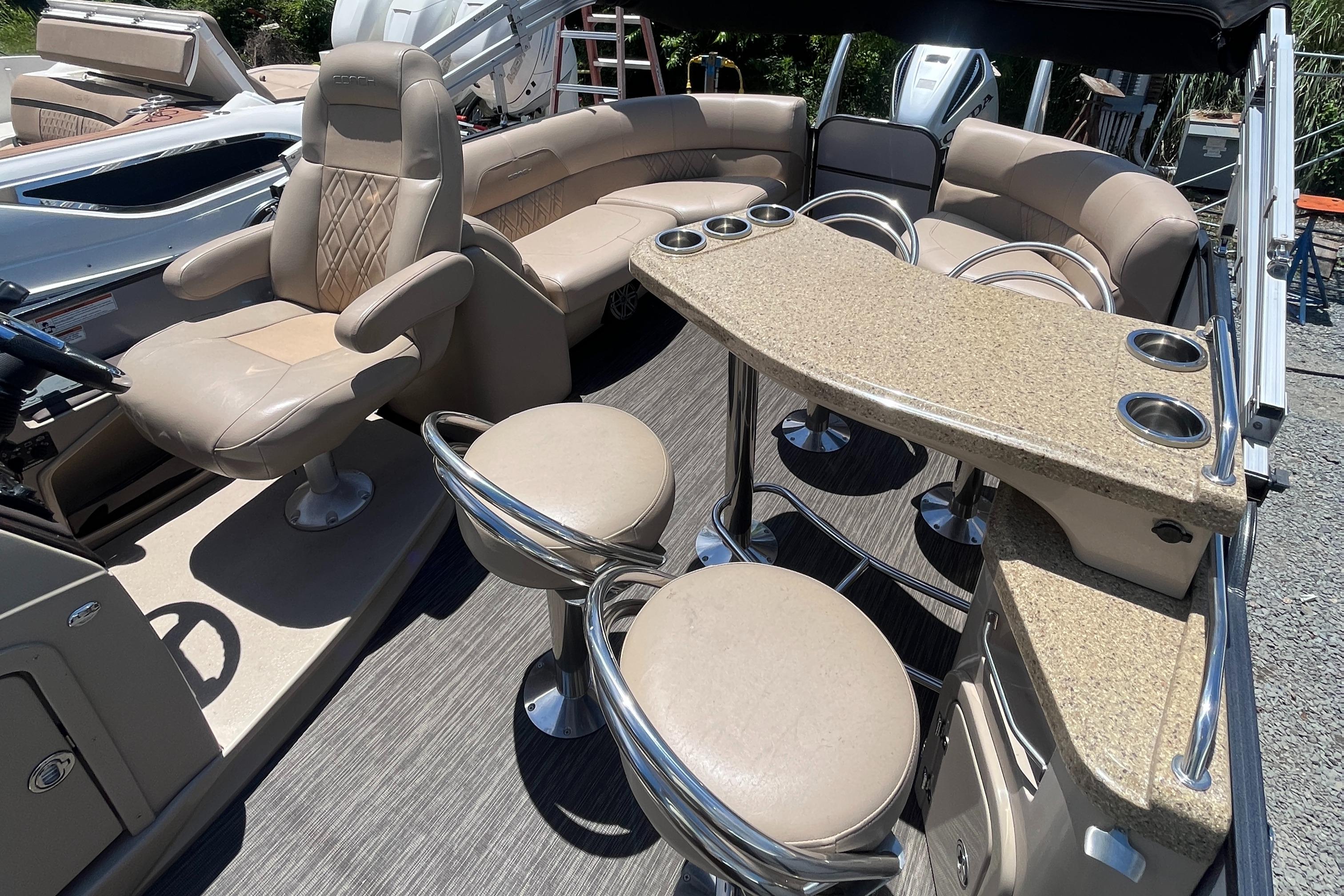 2016 Coach Pontoons 250RE