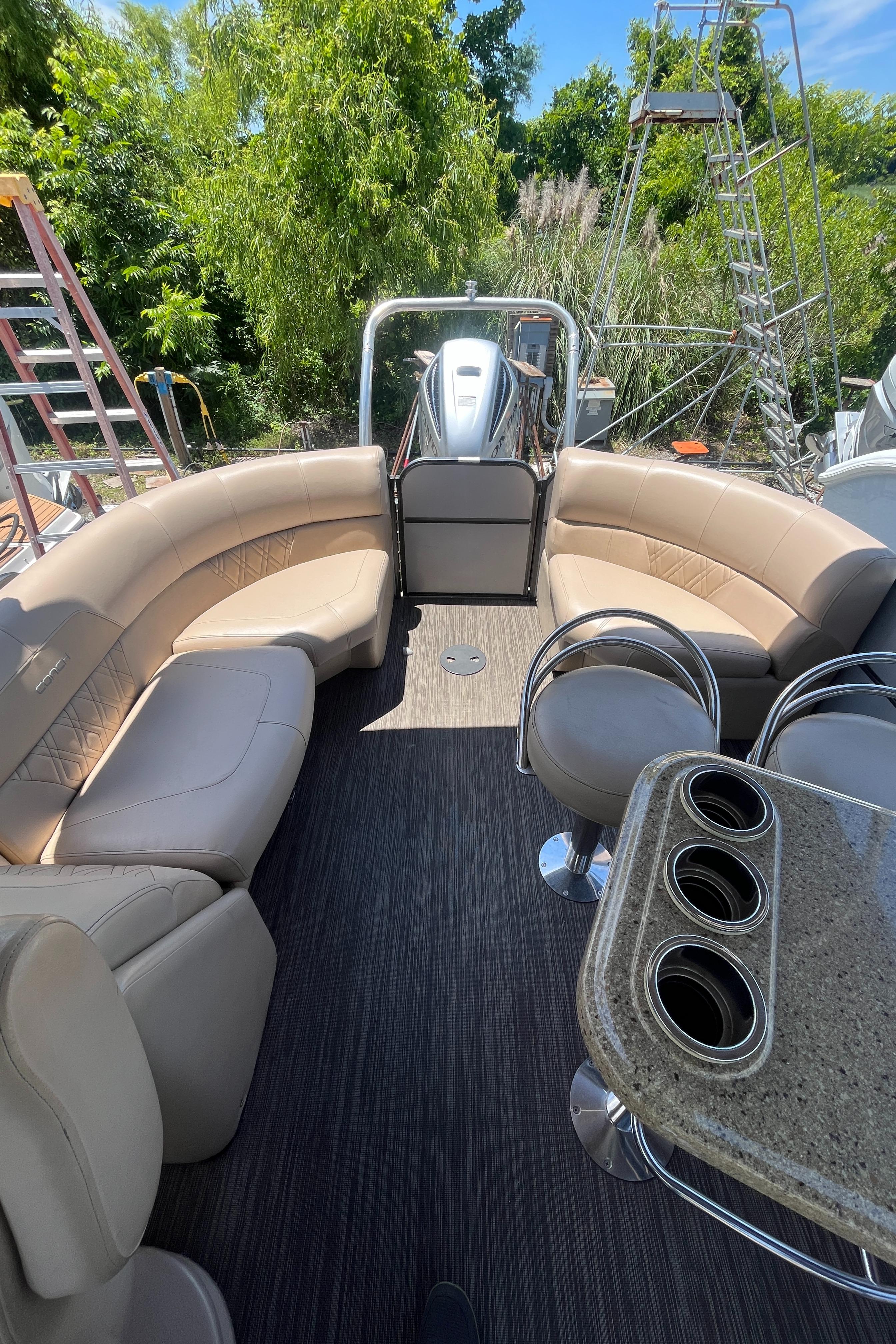 2016 Coach Pontoons 250RE