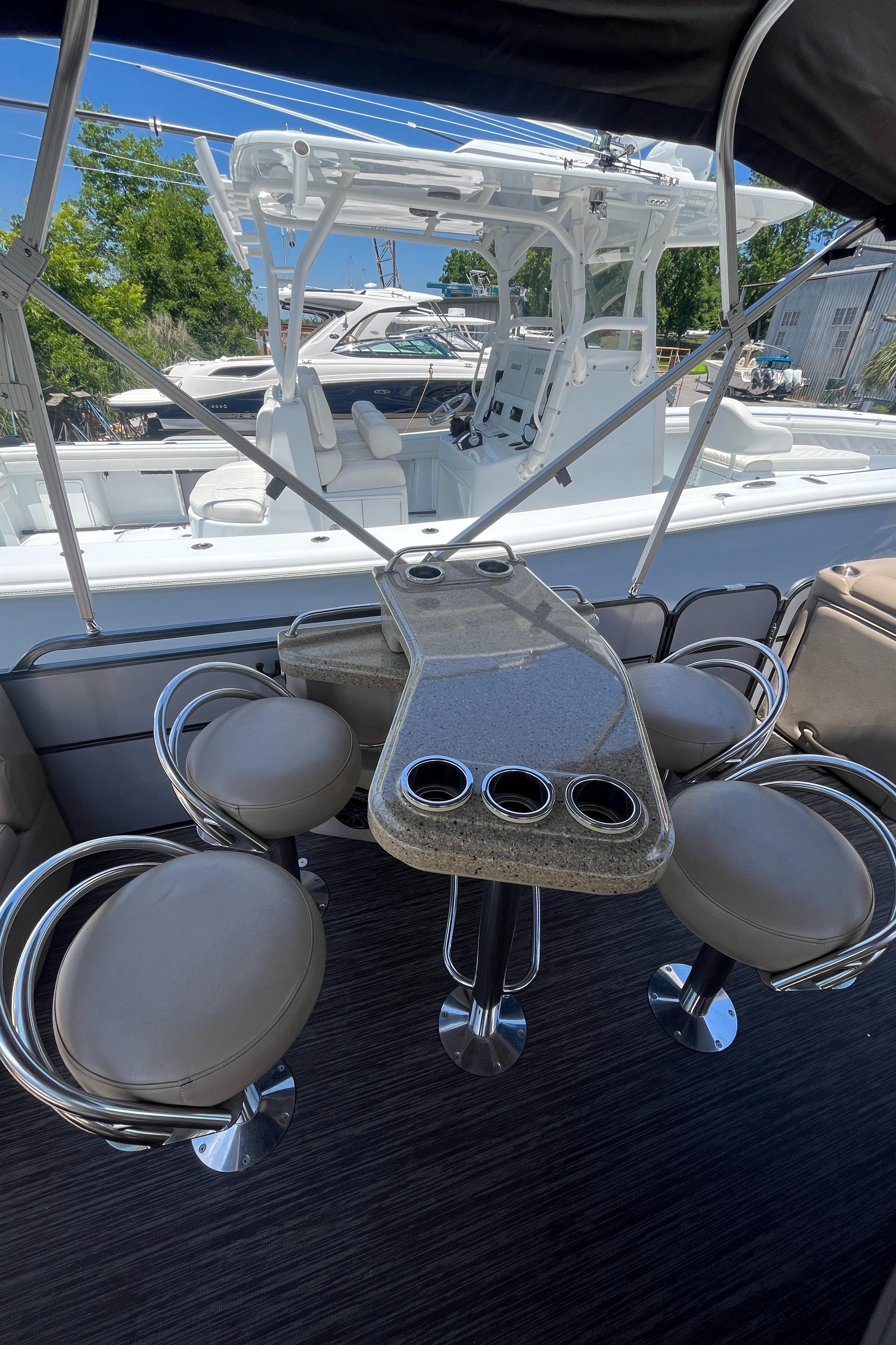 2016 Coach Pontoons 250RE