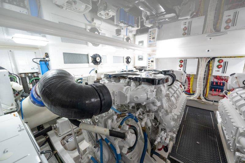 Viking 52 FAMILY TRADITION - Engine Room