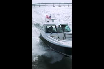 Tiara Yachts 38 LX video