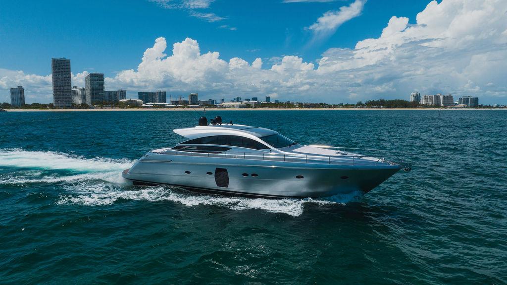 Pershing 64 Motor Yacht - Exterior profile photo on water