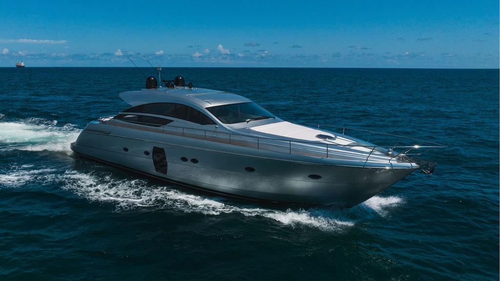 Pershing 64 Motor Yacht - Exterior profile photo on water