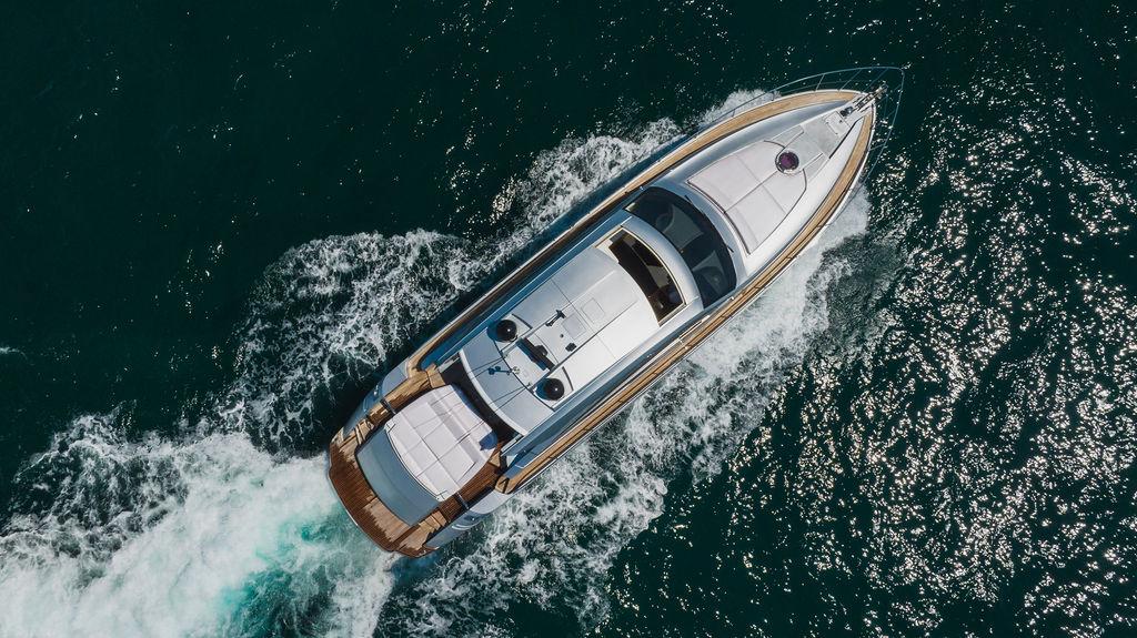 Pershing 64 Motor Yacht - Exterior aerial photo on water