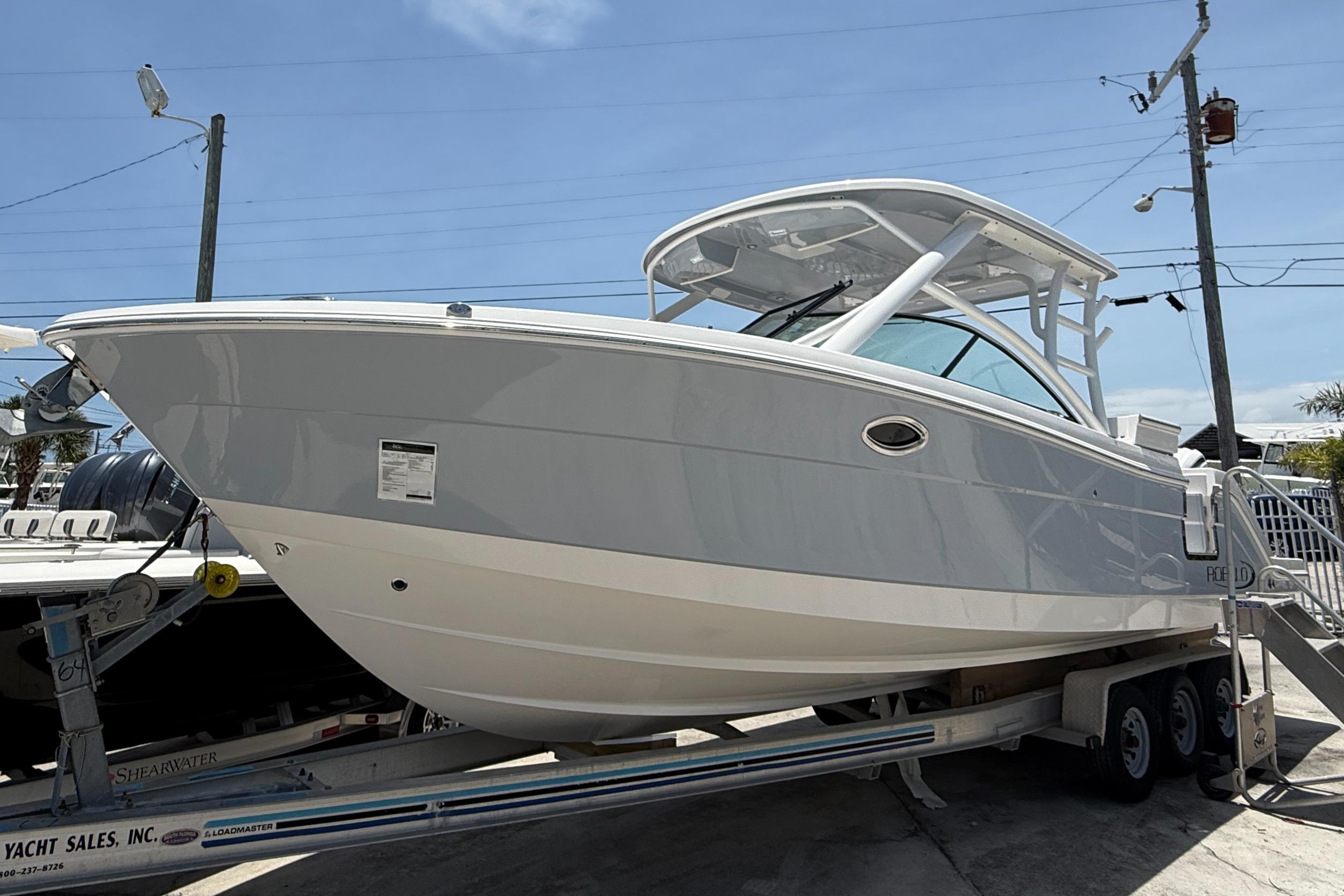 Robalo-R317 Dual Console 2024-317-125 FL-US-9771974