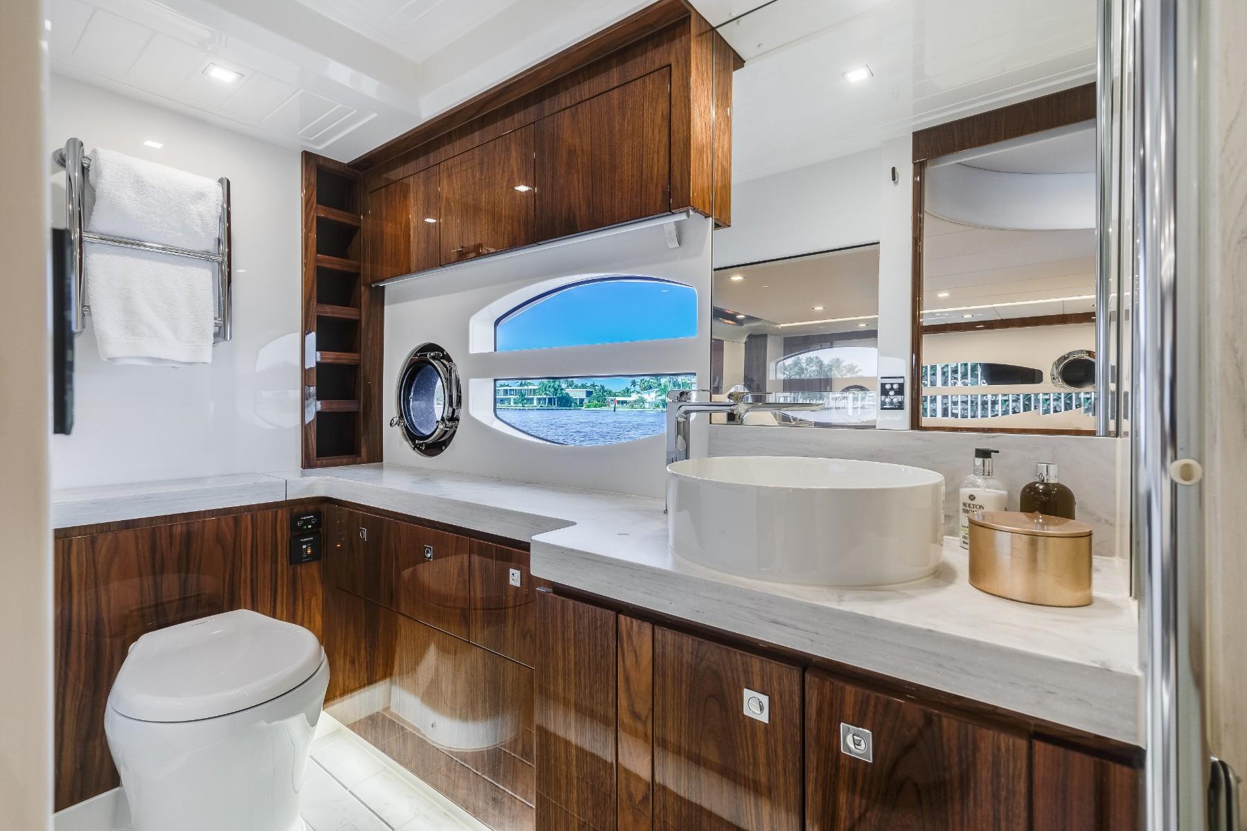 2021 Riviera 6000 Koalafied