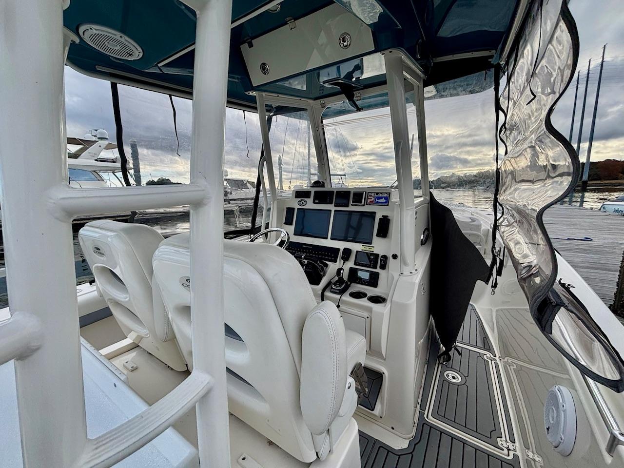 2019 Cobia 301 Center Console - Image 10
