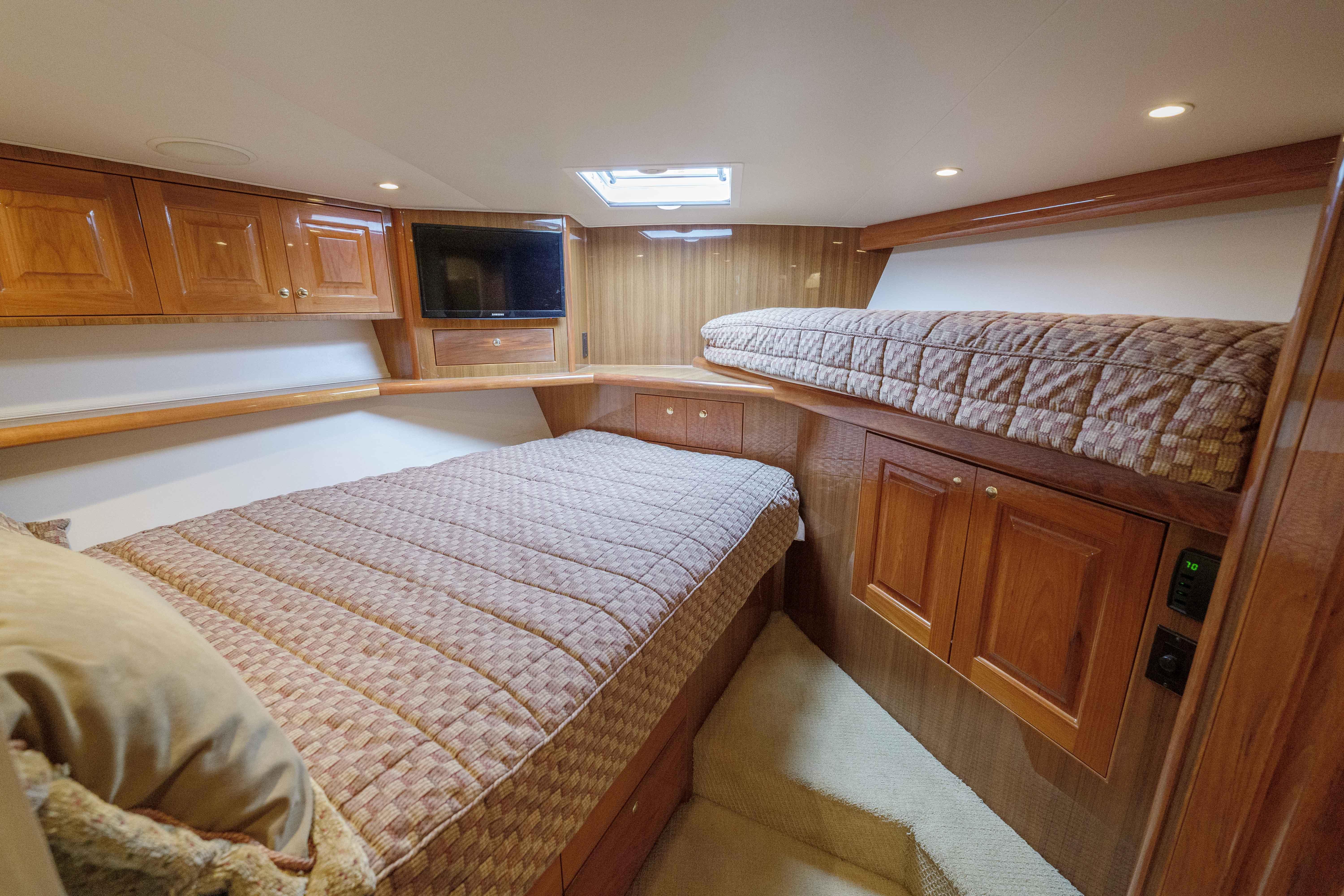 Viking 61 Thunderstruck - Interior Forward Stateroom