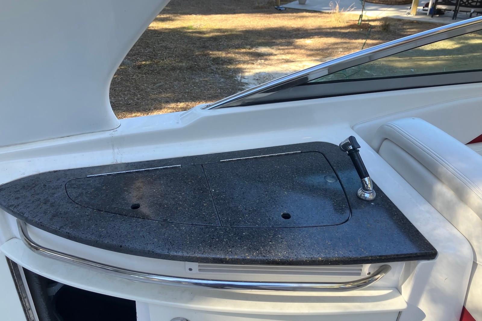 GA 10617 LR Knot 10 Yacht Sales GA 10617 LR Knot 10 Yacht Sales