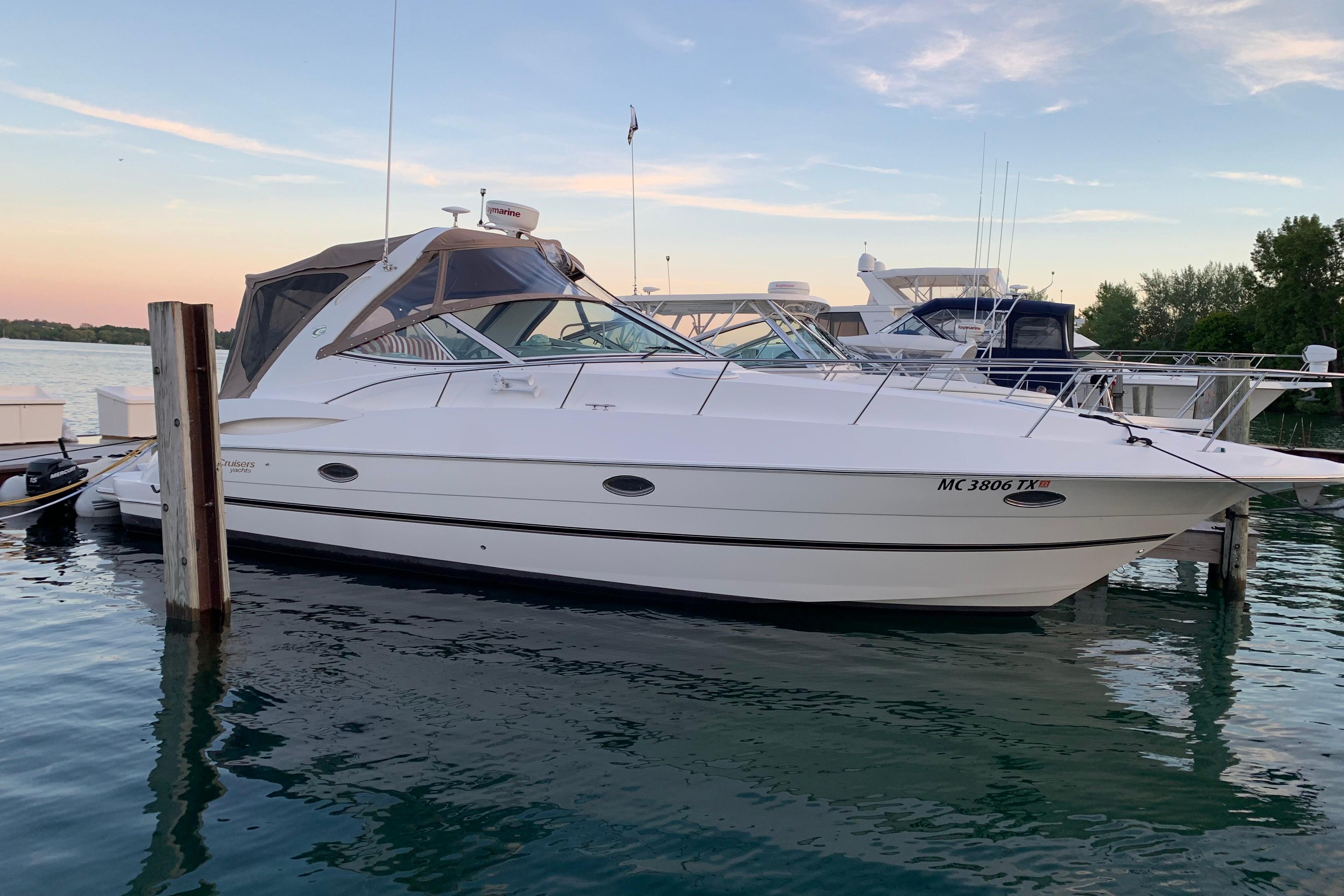 MI 9202 RR Knot 10 Yacht Sales MI 9202 RR Knot 10 Yacht Sales