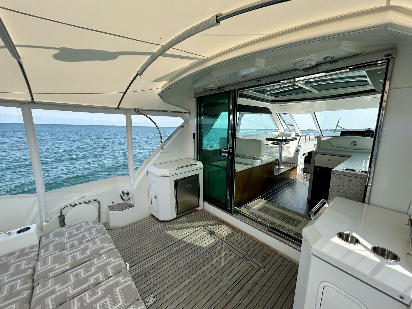 2011-cruisers-yachts-48-cantius-power-9750201-20250610141639074-1_XLARGE