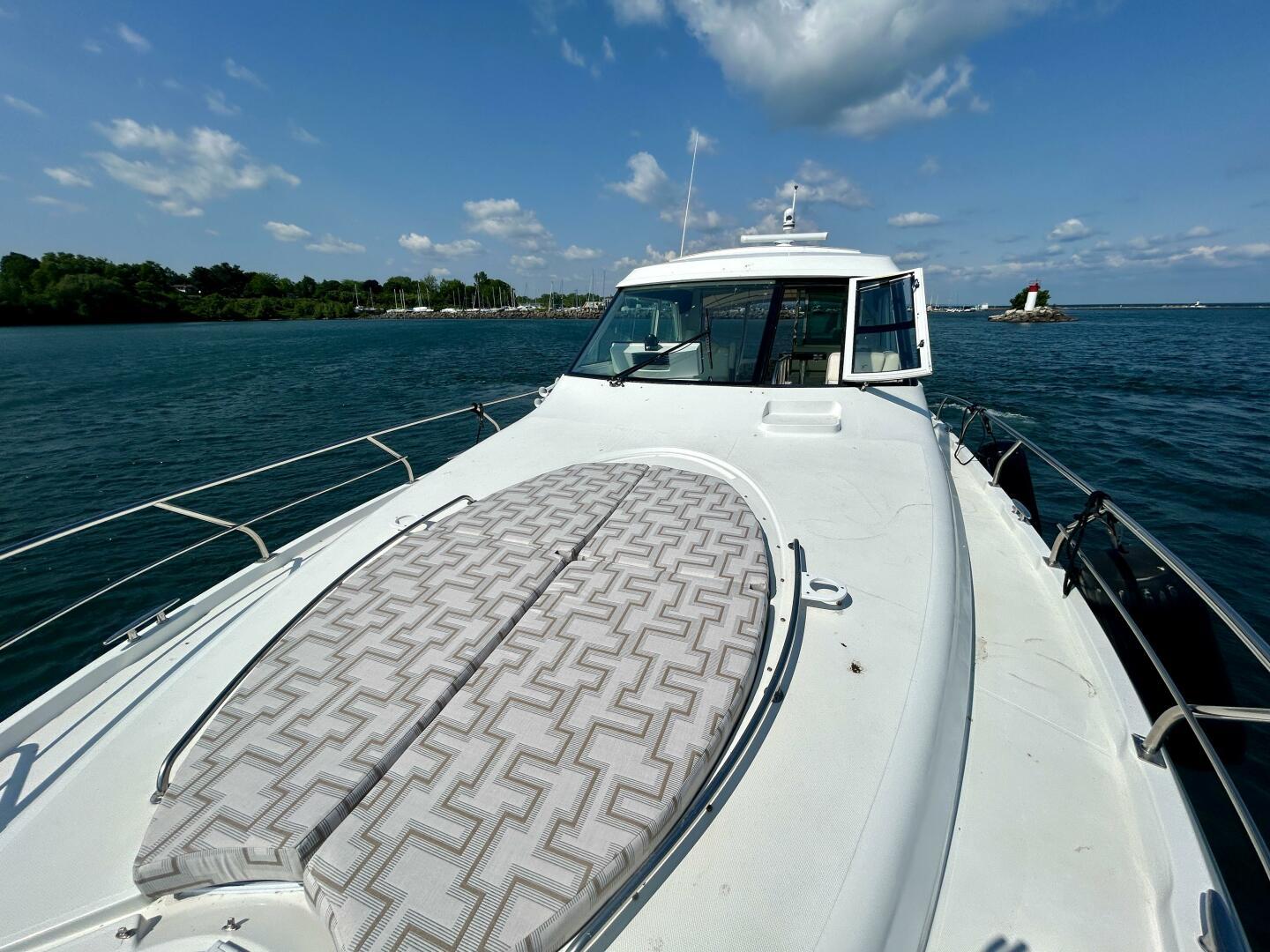 2011-cruisers-yachts-48-cantius-power-9750201-20250610141712661-1_XLARGE