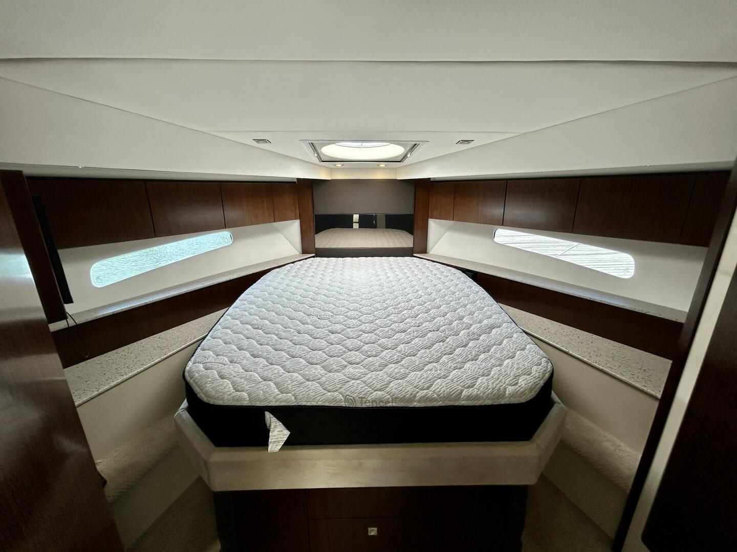 2011-cruisers-yachts-48-cantius-power-9750201-20250610141735528-1_XLARGE