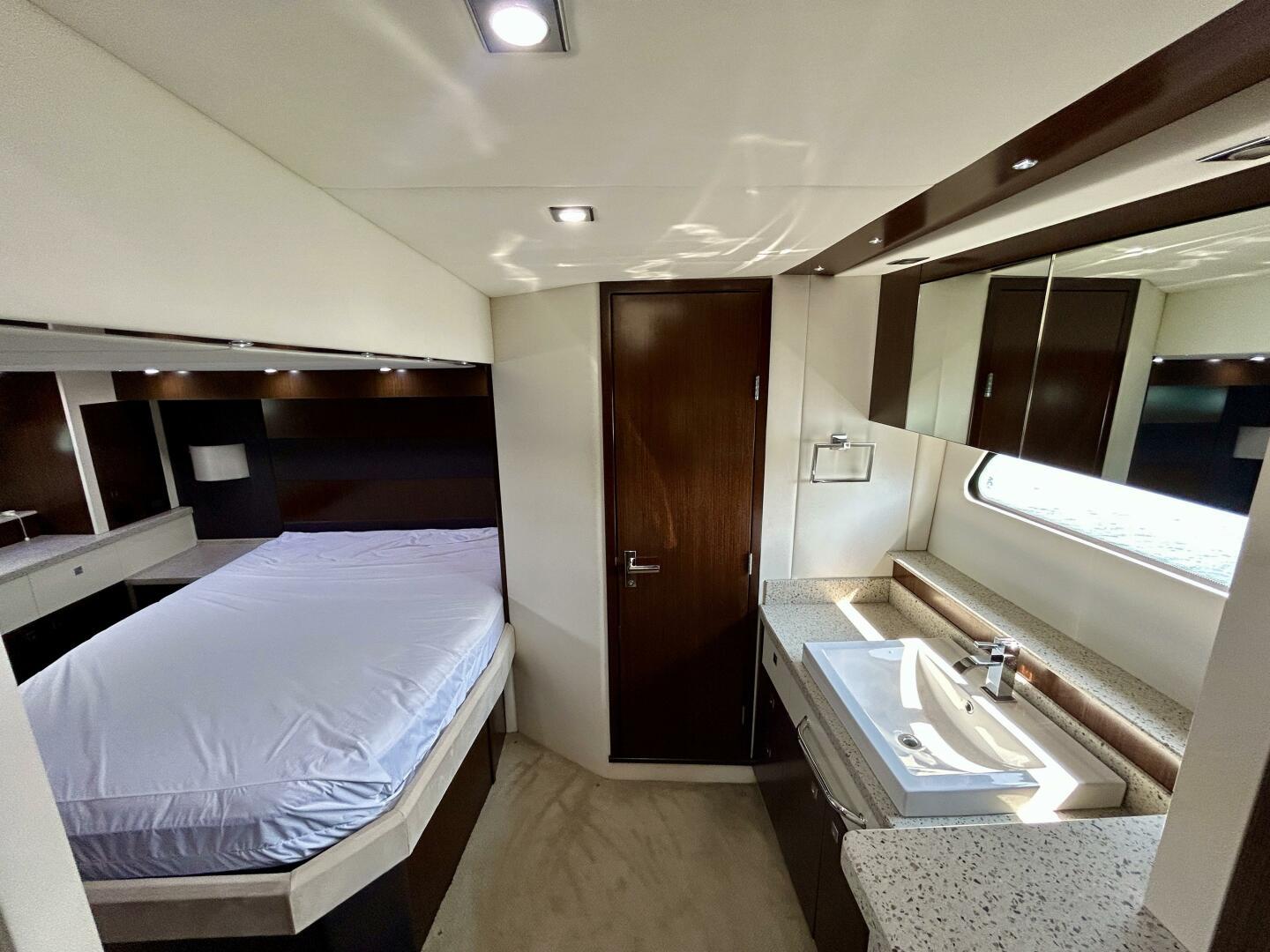 2011-cruisers-yachts-48-cantius-power-9750201-20250610141744861-1_XLARGE