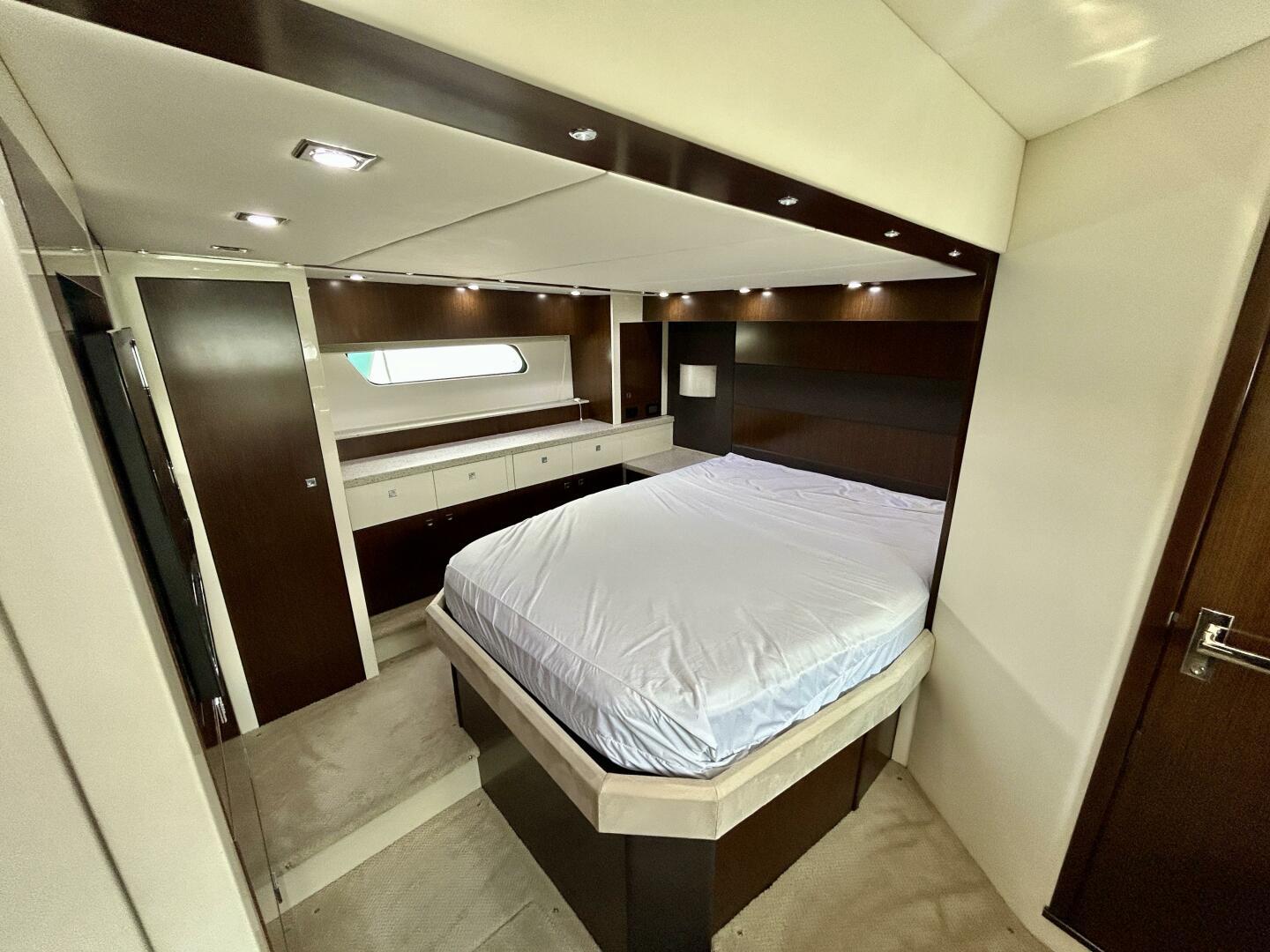 2011-cruisers-yachts-48-cantius-power-9750201-20250610141746612-1_XLARGE