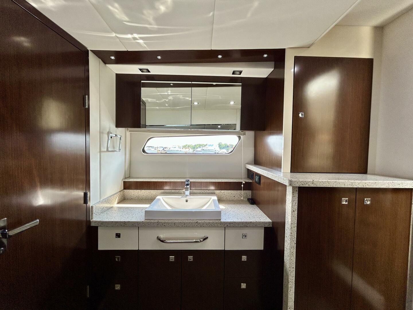 2011-cruisers-yachts-48-cantius-power-9750201-20250610141750884-1_XLARGE