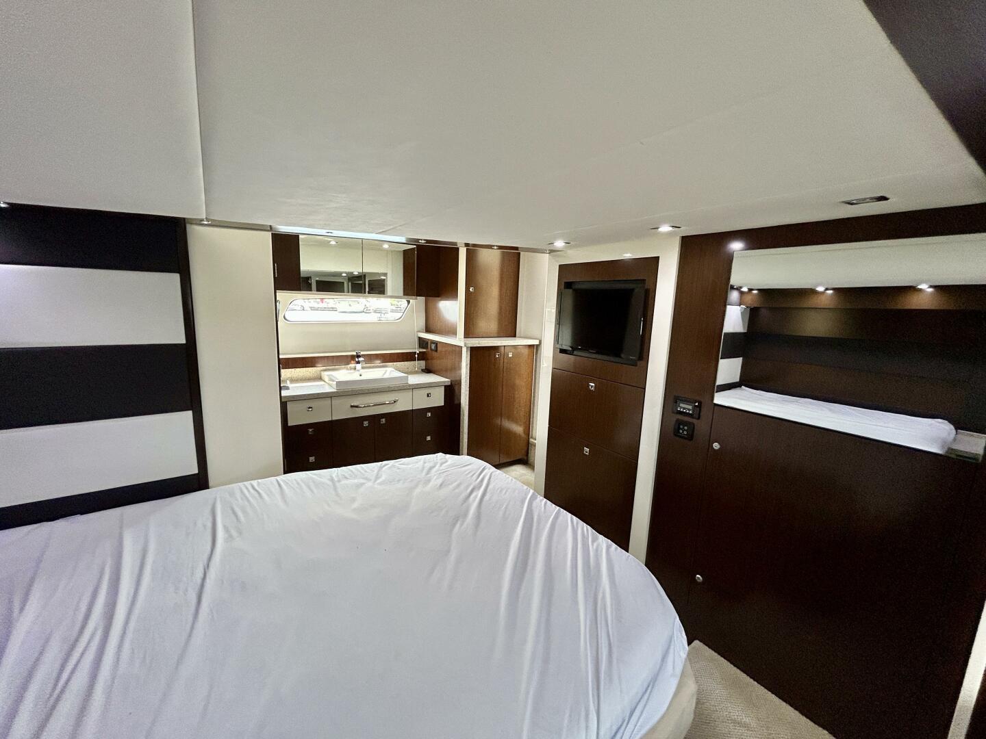 2011-cruisers-yachts-48-cantius-power-9750201-20250610141755644-1_XLARGE