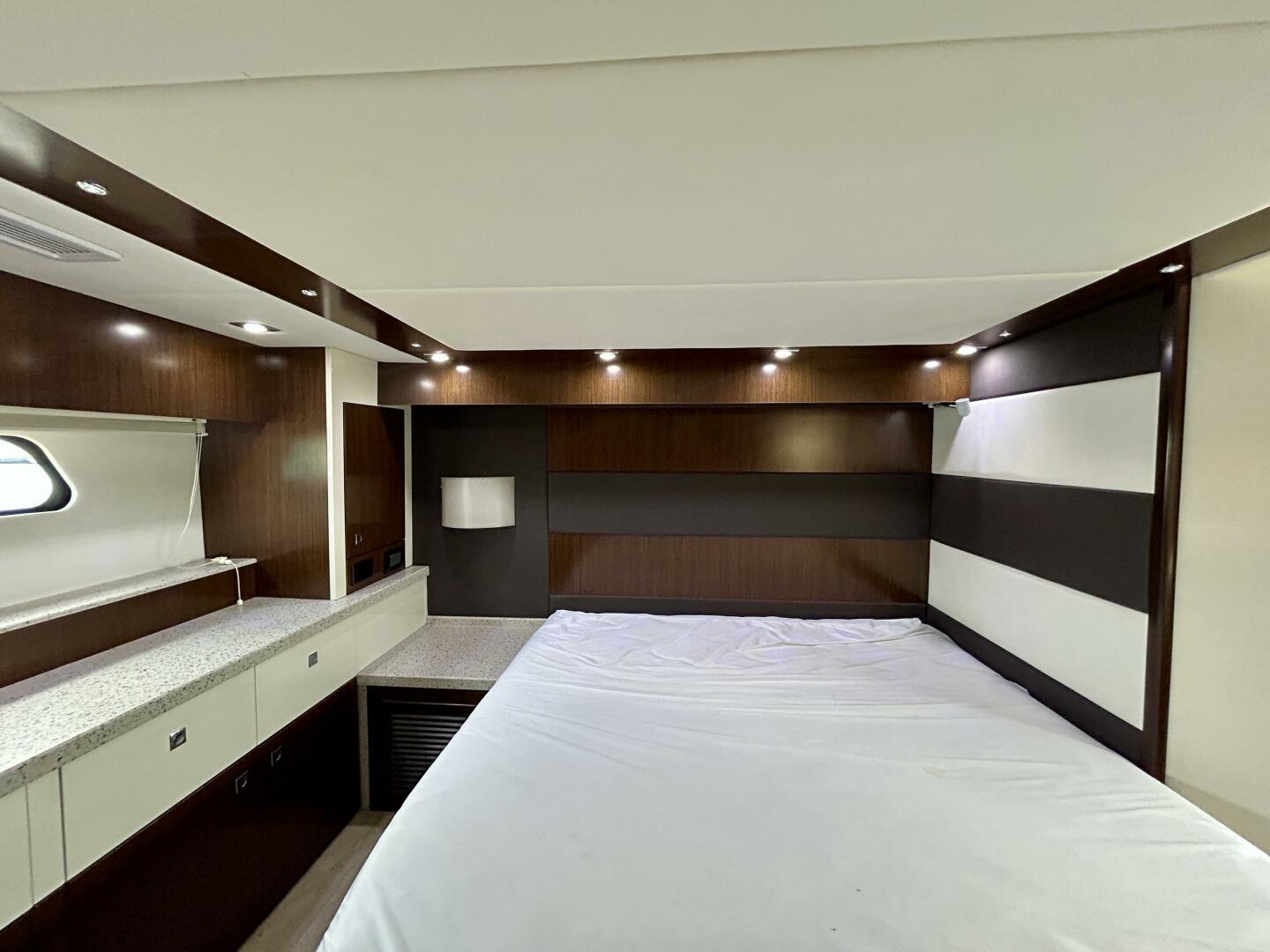 2011-cruisers-yachts-48-cantius-power-9750201-20250610141756610-1_XLARGE