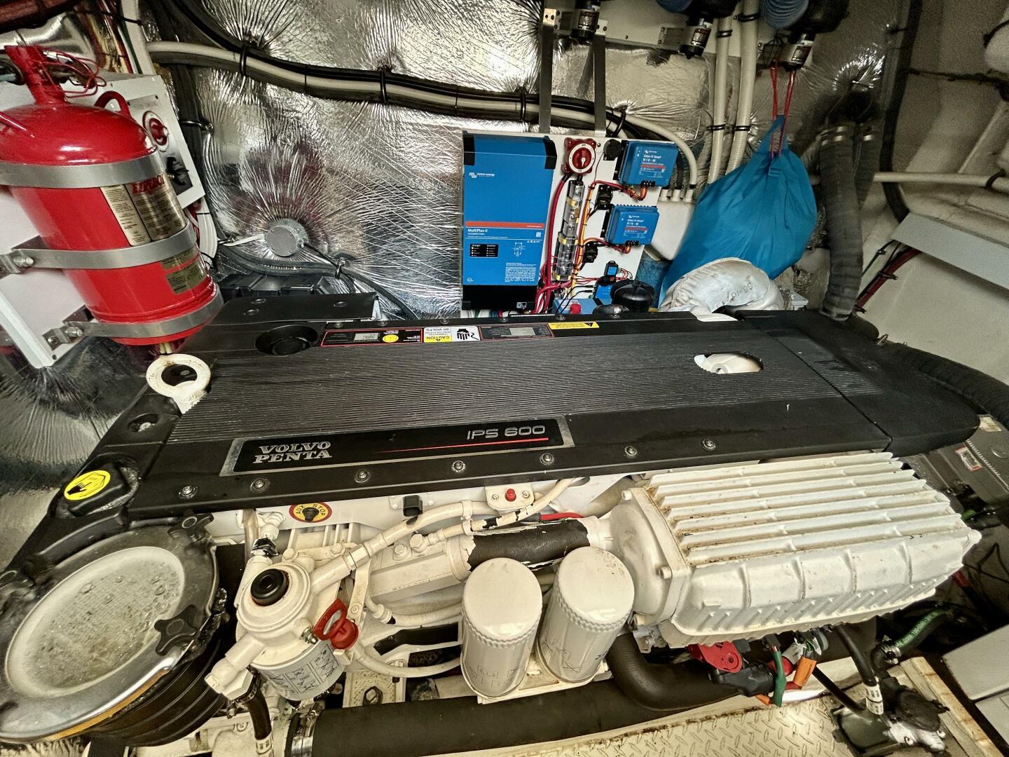 2011-cruisers-yachts-48-cantius-power-9750201-20250610141822136-1_XLARGE