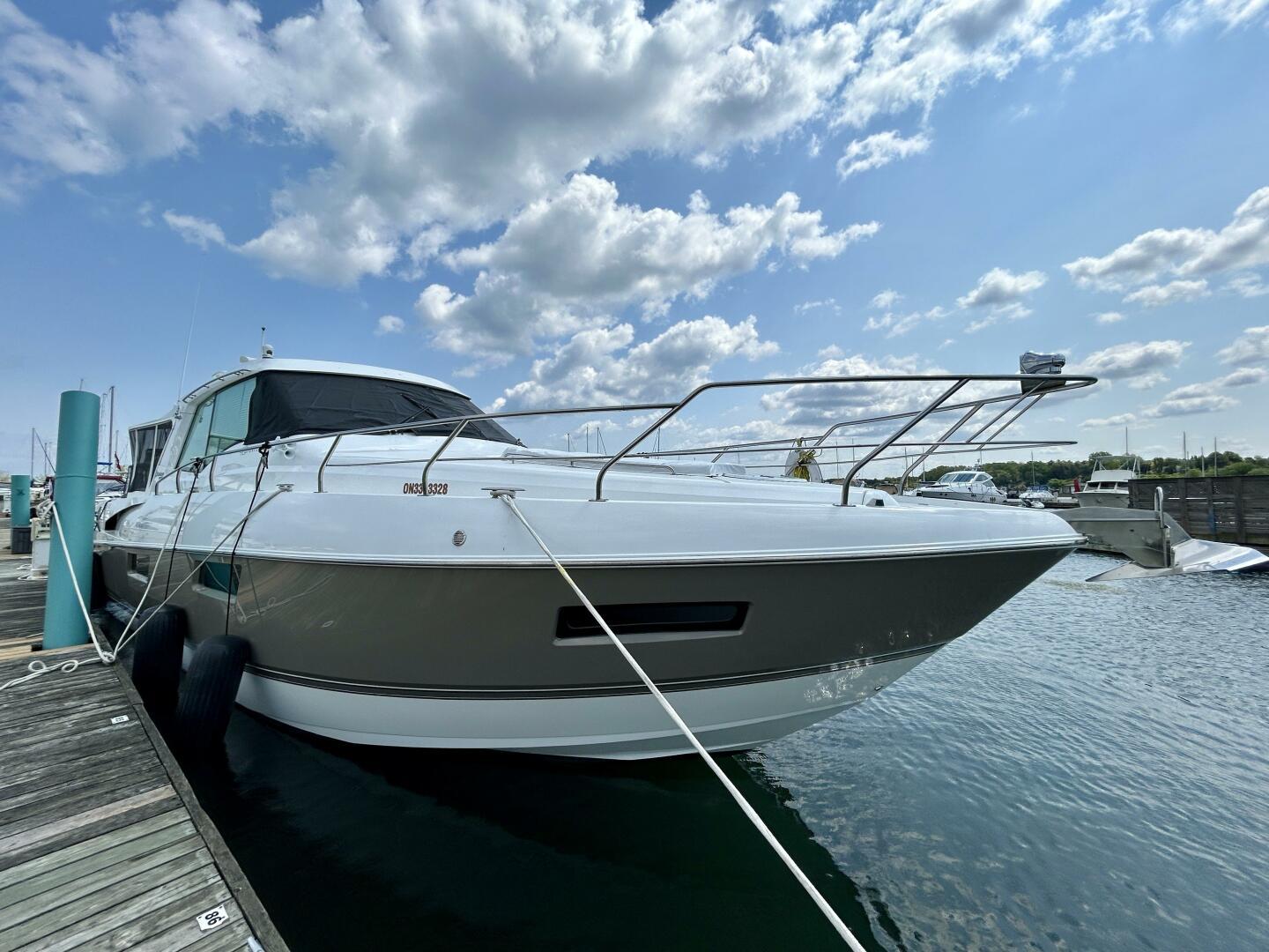 2011-cruisers-yachts-48-cantius-power-9750201-20250610141833136-1_XLARGE