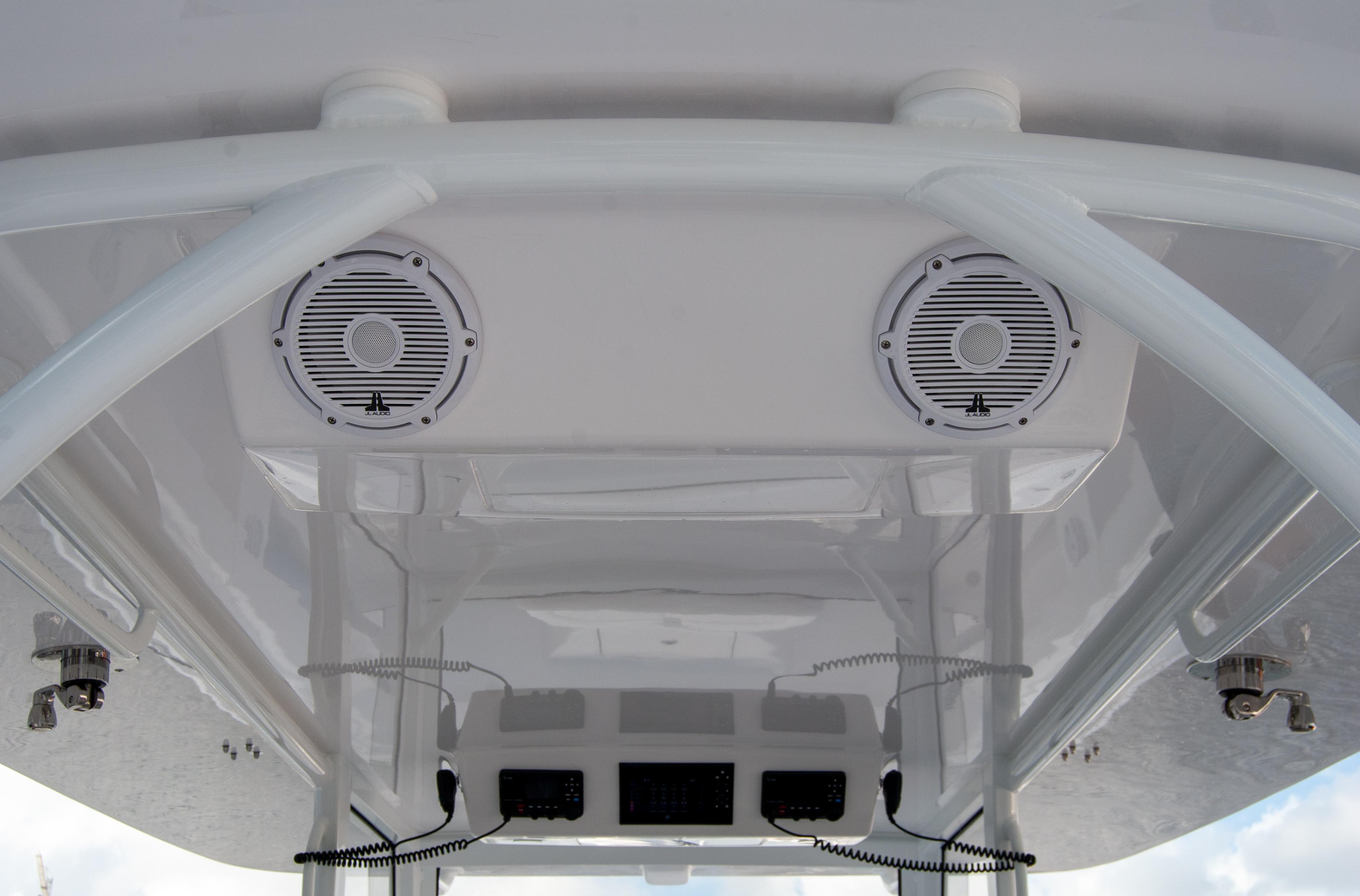 2025-front-runner-43-catamaran-power-9710201-20250310102809609-1_XLARGE