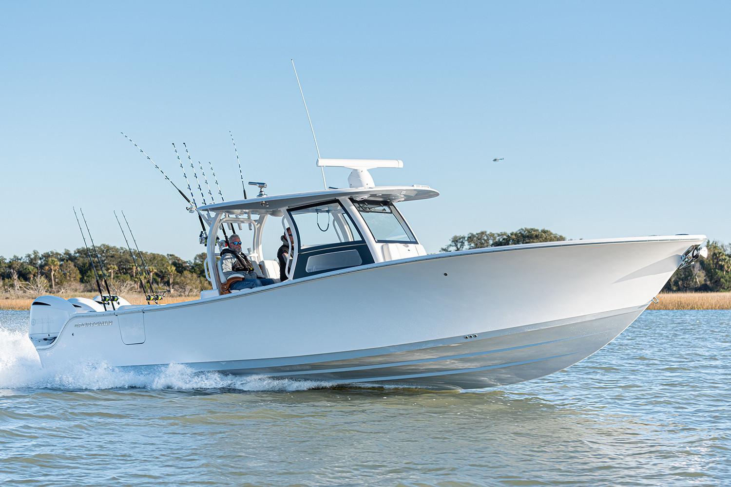 2020 Sportsman Open 352 Center Console Thunder Marine