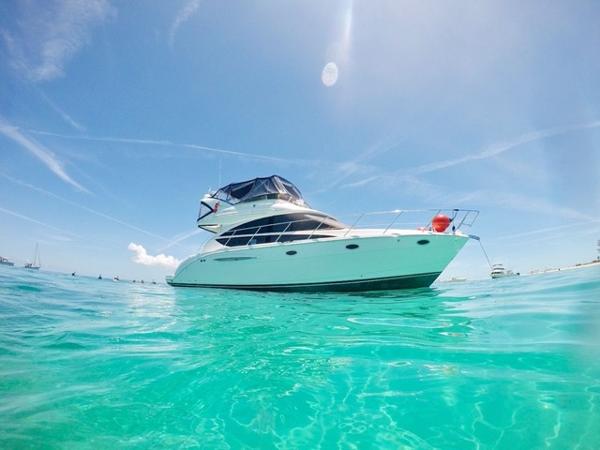 Photo of 2009 Meridian 39'