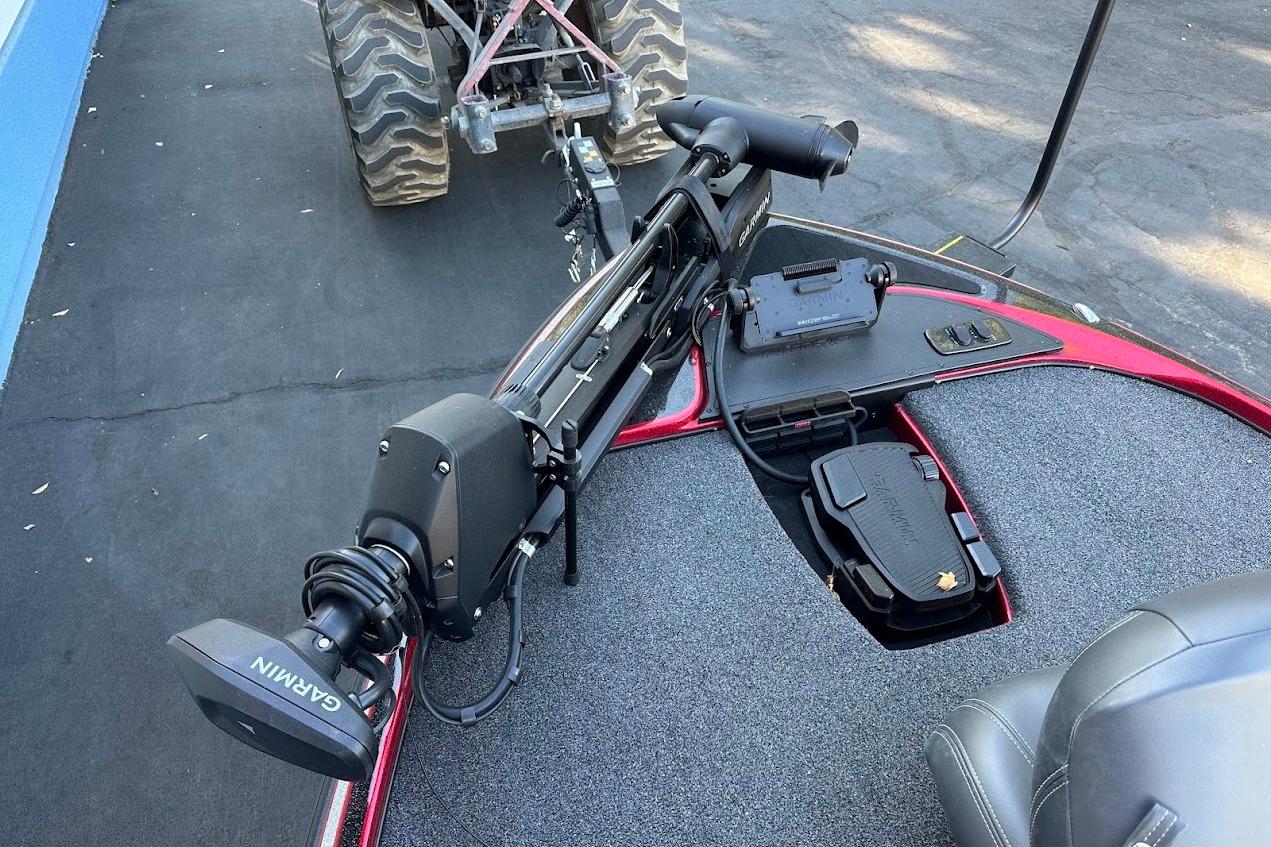 2024 Nitro Z17 boat with Garmin trolling motor and control panel on deck.