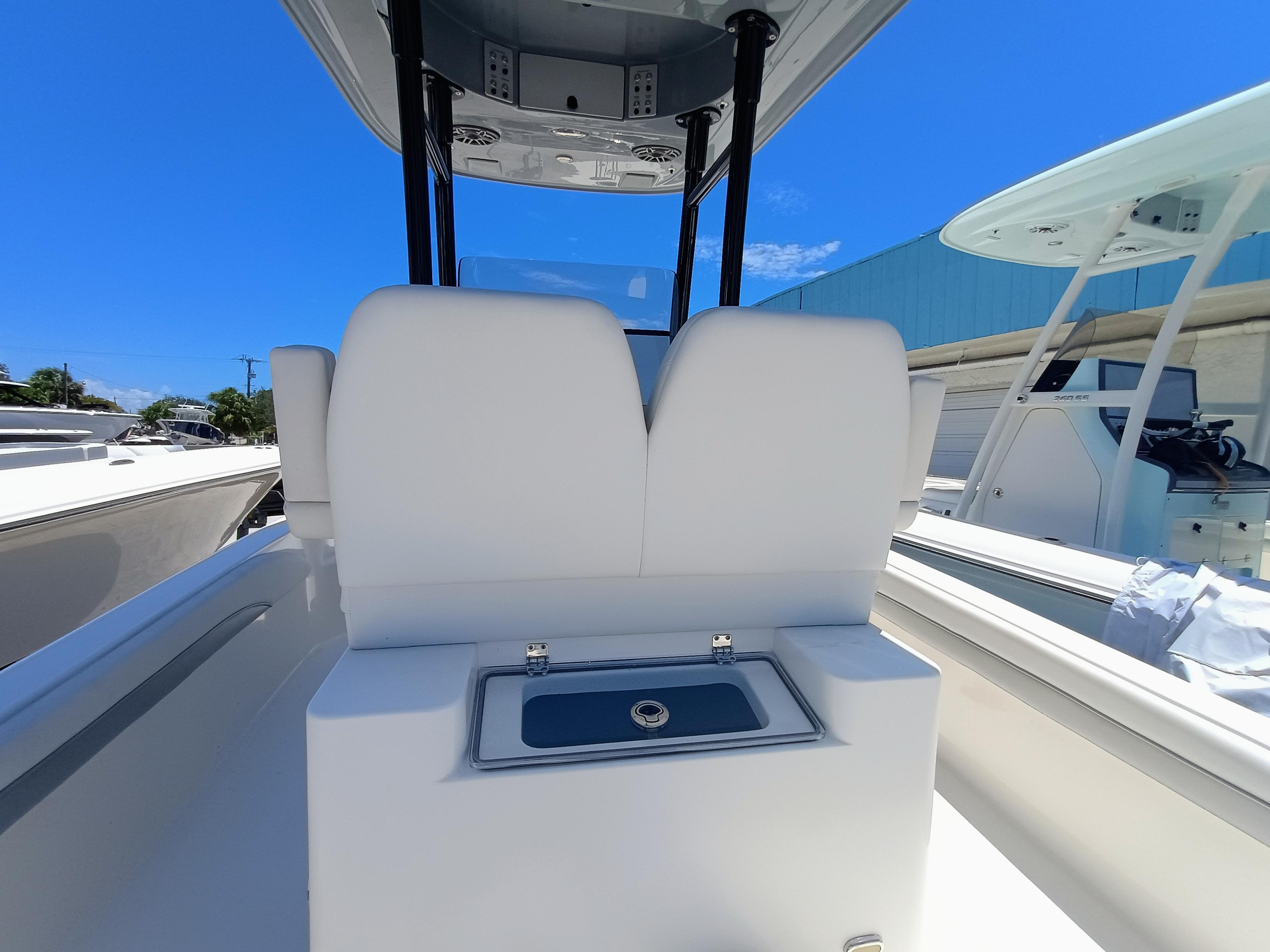 2023-shearwater-250-carolina-ss-power-9780219-20250527100052820-1_XLARGE