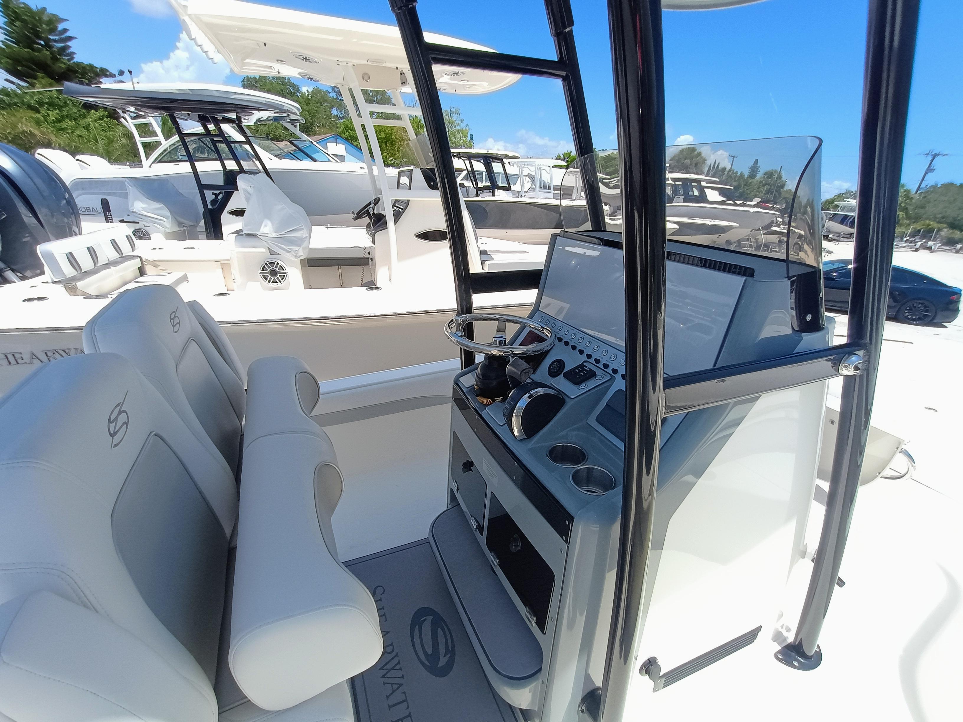 2023-shearwater-250-carolina-ss-power-9780219-20250527100110080-1_XLARGE