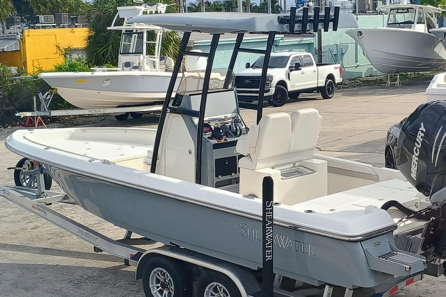 2023-shearwater-250-carolina-ss-power-9780219-20250527100224443-1_XLARGE
