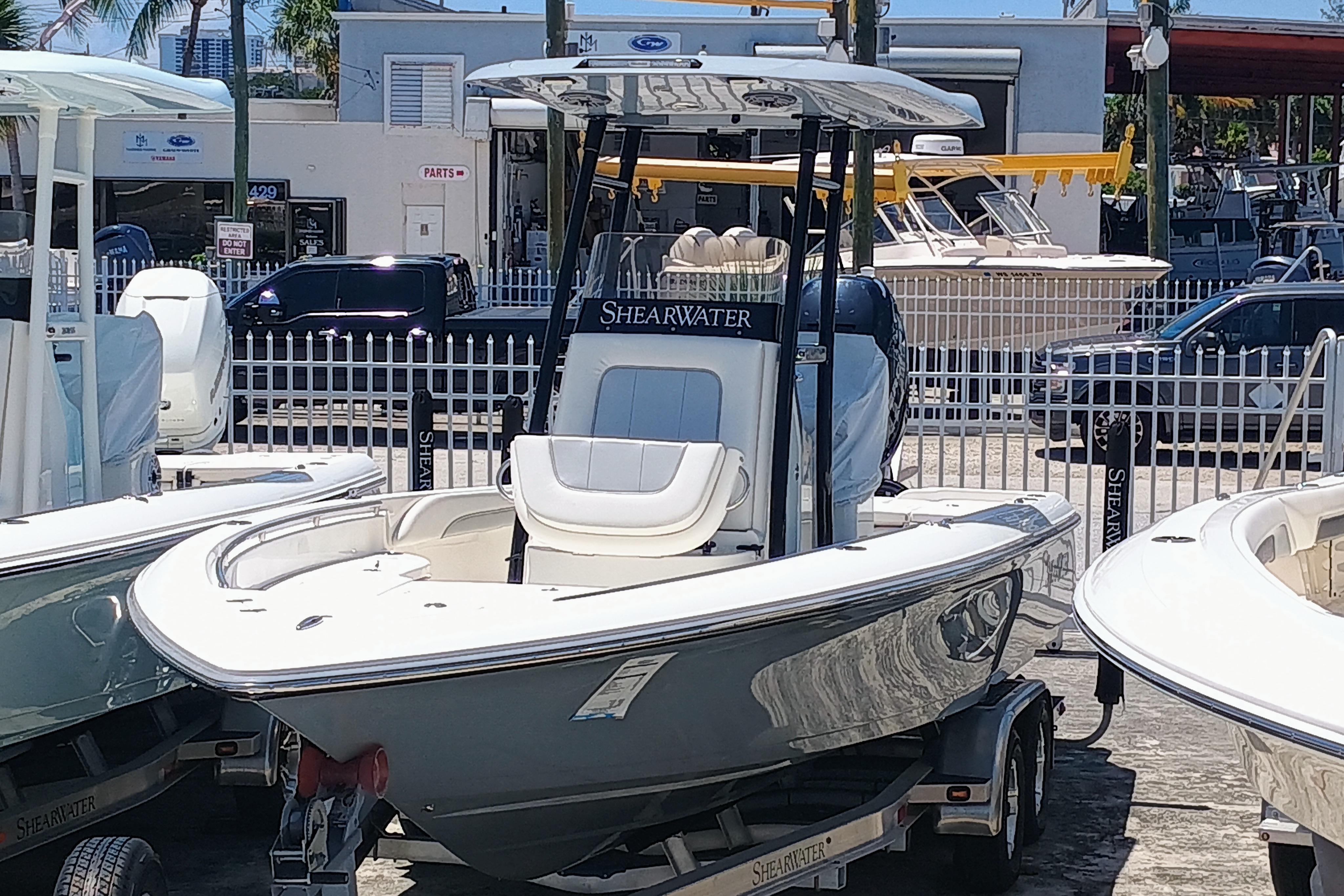 2023-shearwater-250-carolina-ss-power-9780219-20250527100227866-1_XLARGE