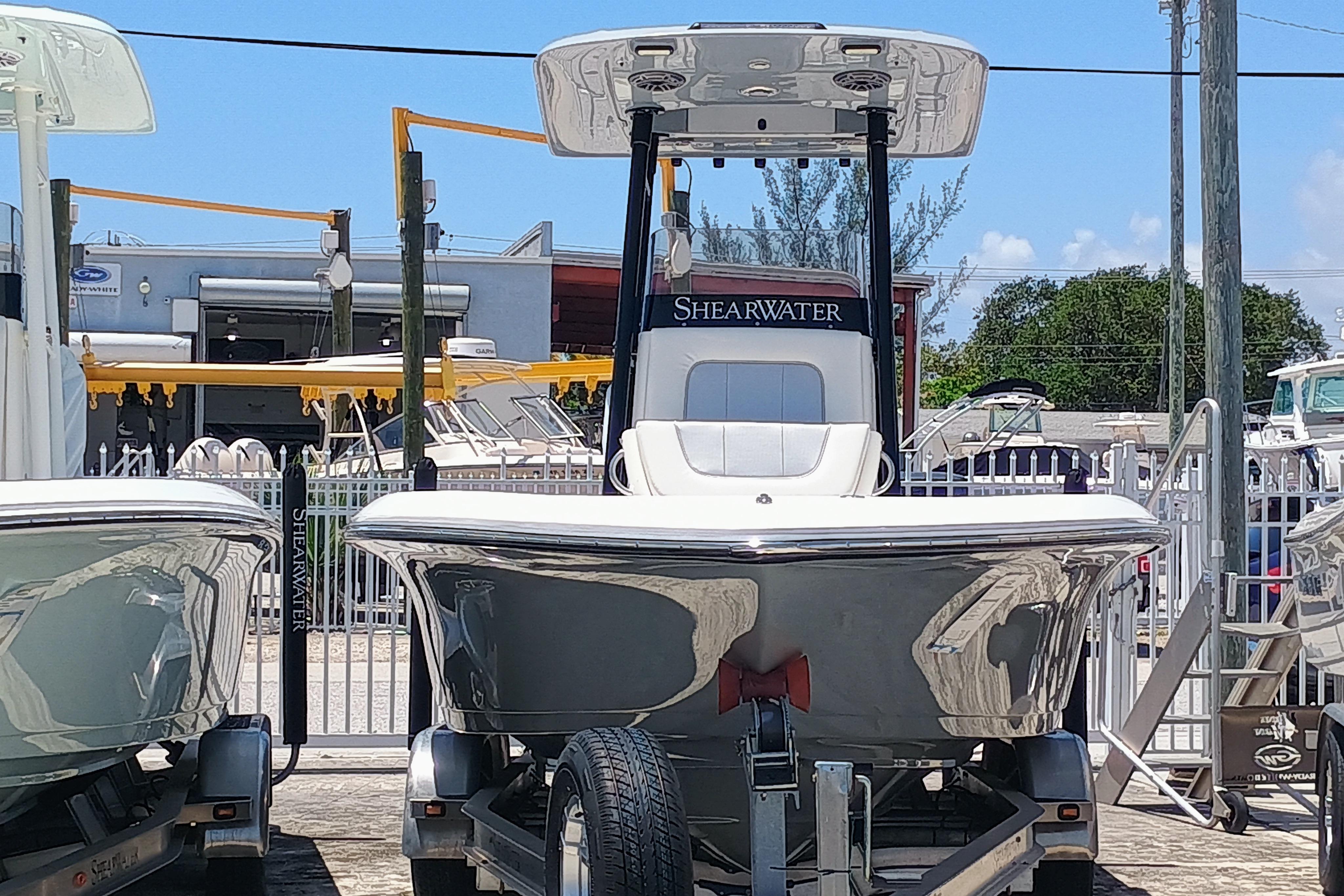 2023-shearwater-250-carolina-ss-power-9780219-20250527100229745-1_XLARGE