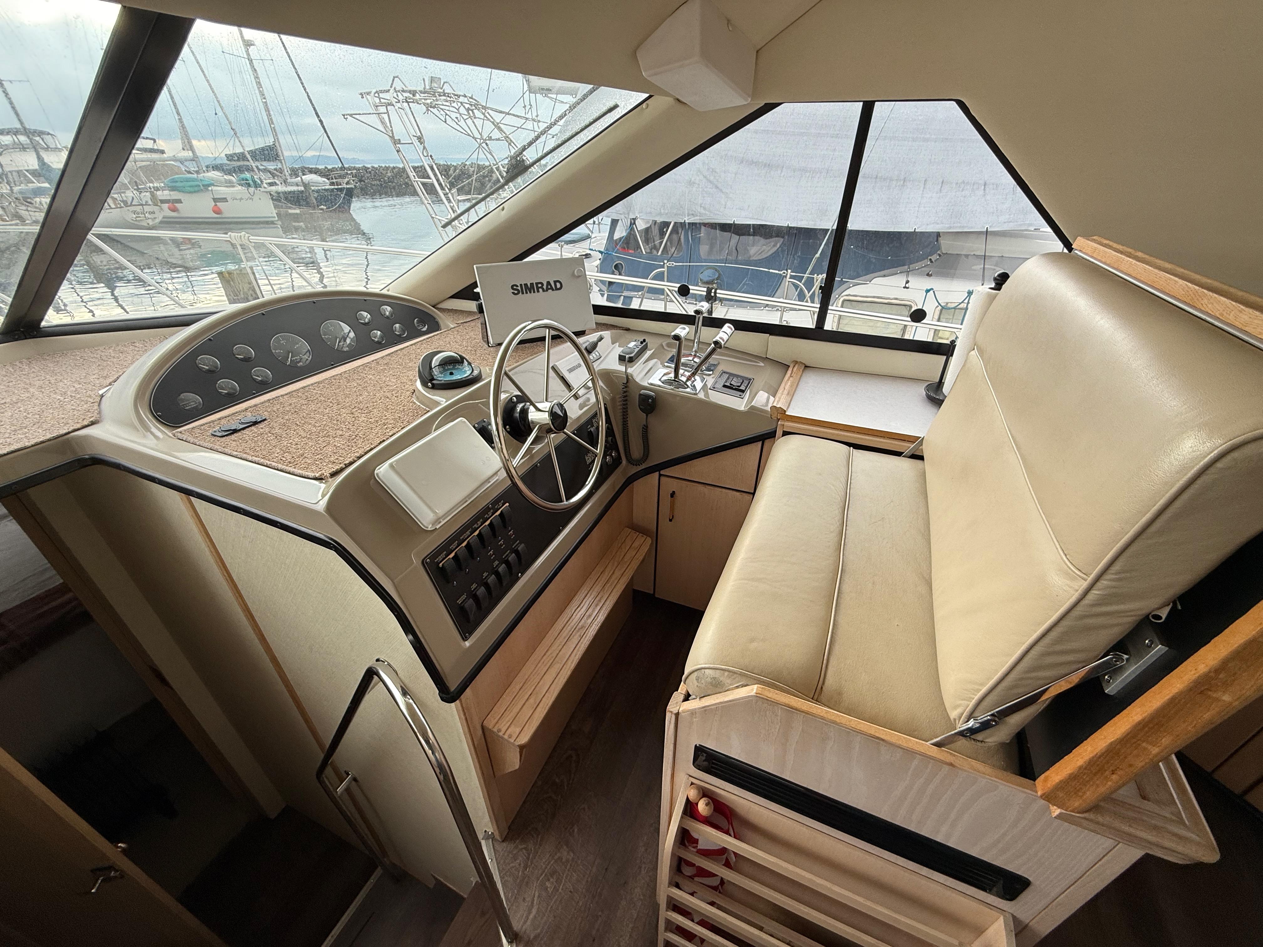 1995 Bayliner 3988 Motoryacht #TBBJ2A08 inventory image at Sun Country Marine Group, Seattle, WA 1995 Bayliner 3988 Motoryacht #TBBJ2A08 inventory image at Sun Country Marine Group, Seattle, WA