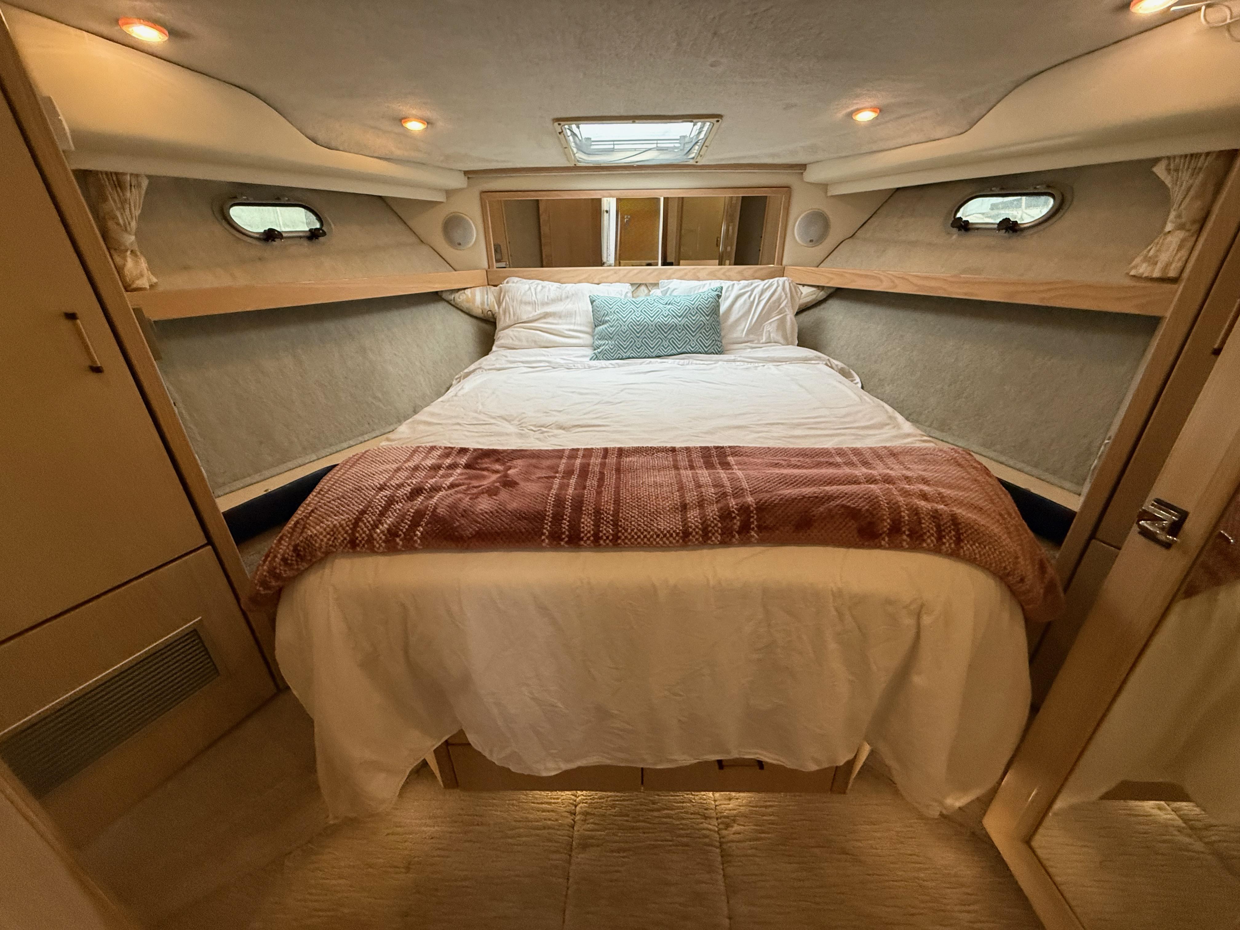 1995 Bayliner 3988 Motoryacht #TBBJ2A08 inventory image at Sun Country Marine Group, Seattle, WA 1995 Bayliner 3988 Motoryacht #TBBJ2A08 inventory image at Sun Country Marine Group, Seattle, WA