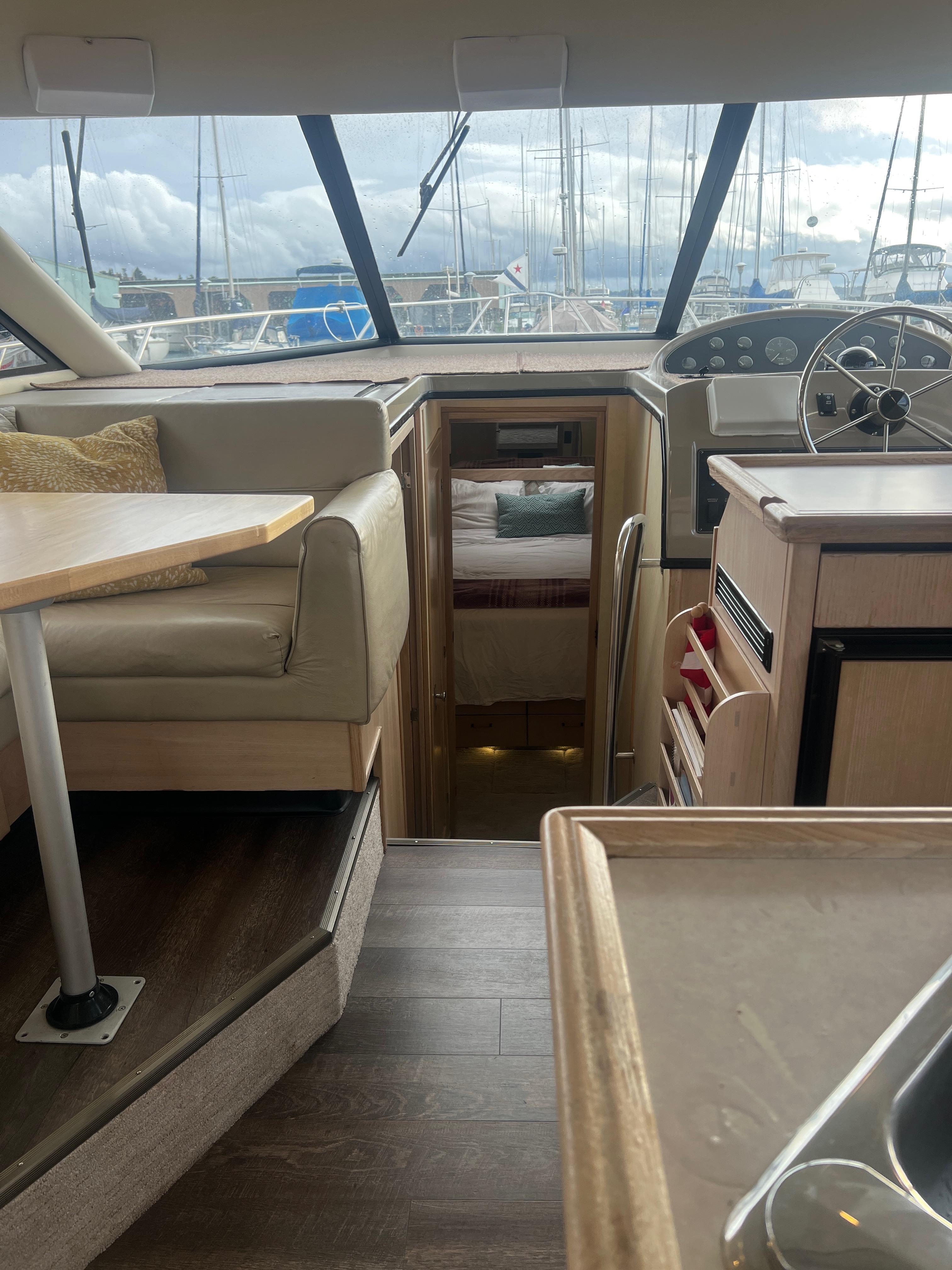 1995 Bayliner 3988 Motoryacht #TBBJ2A08 inventory image at Sun Country Marine Group, Seattle, WA 1995 Bayliner 3988 Motoryacht #TBBJ2A08 inventory image at Sun Country Marine Group, Seattle, WA