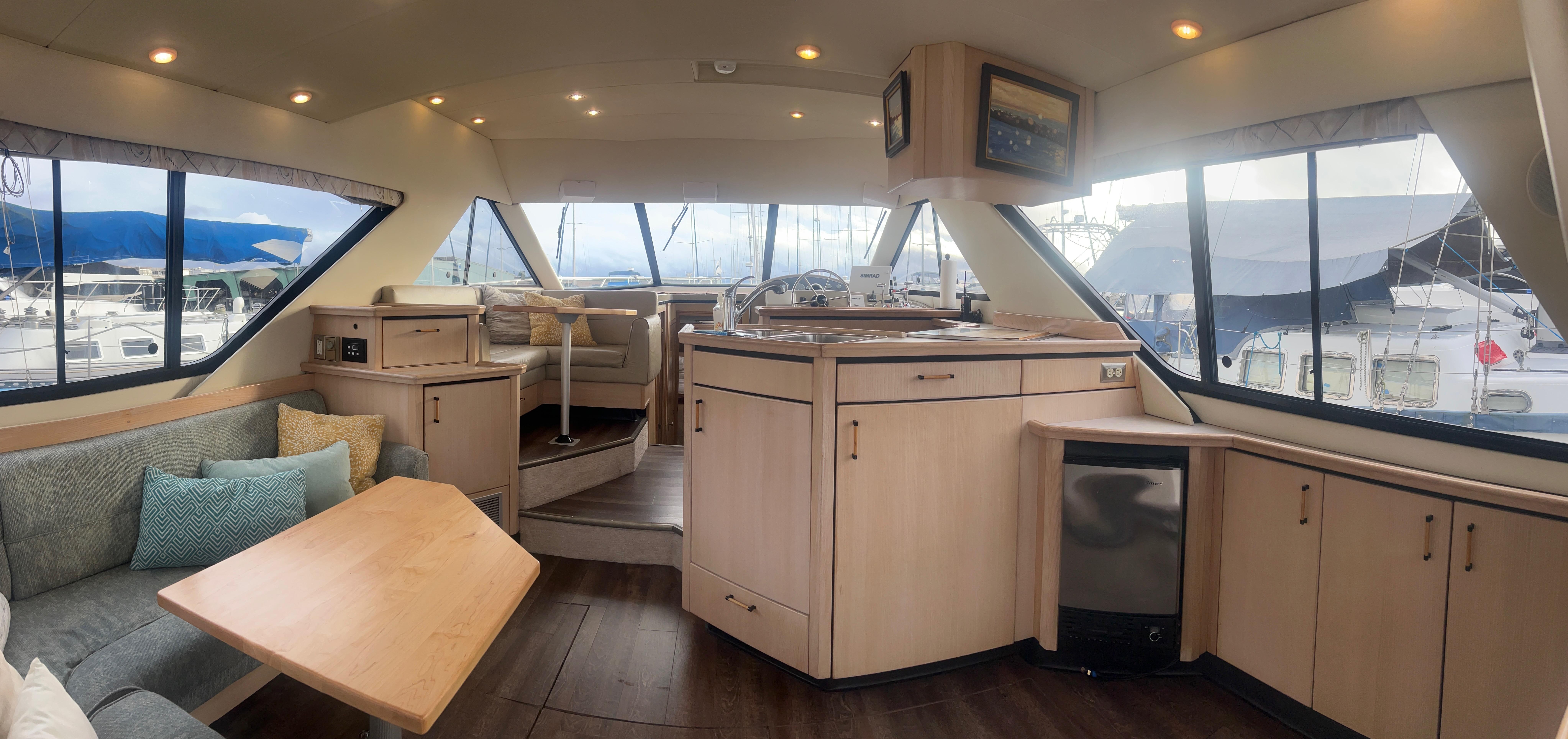 1995 Bayliner 3988 Motoryacht #TBBJ2A08 inventory image at Sun Country Marine Group, Seattle, WA 1995 Bayliner 3988 Motoryacht #TBBJ2A08 inventory image at Sun Country Marine Group, Seattle, WA