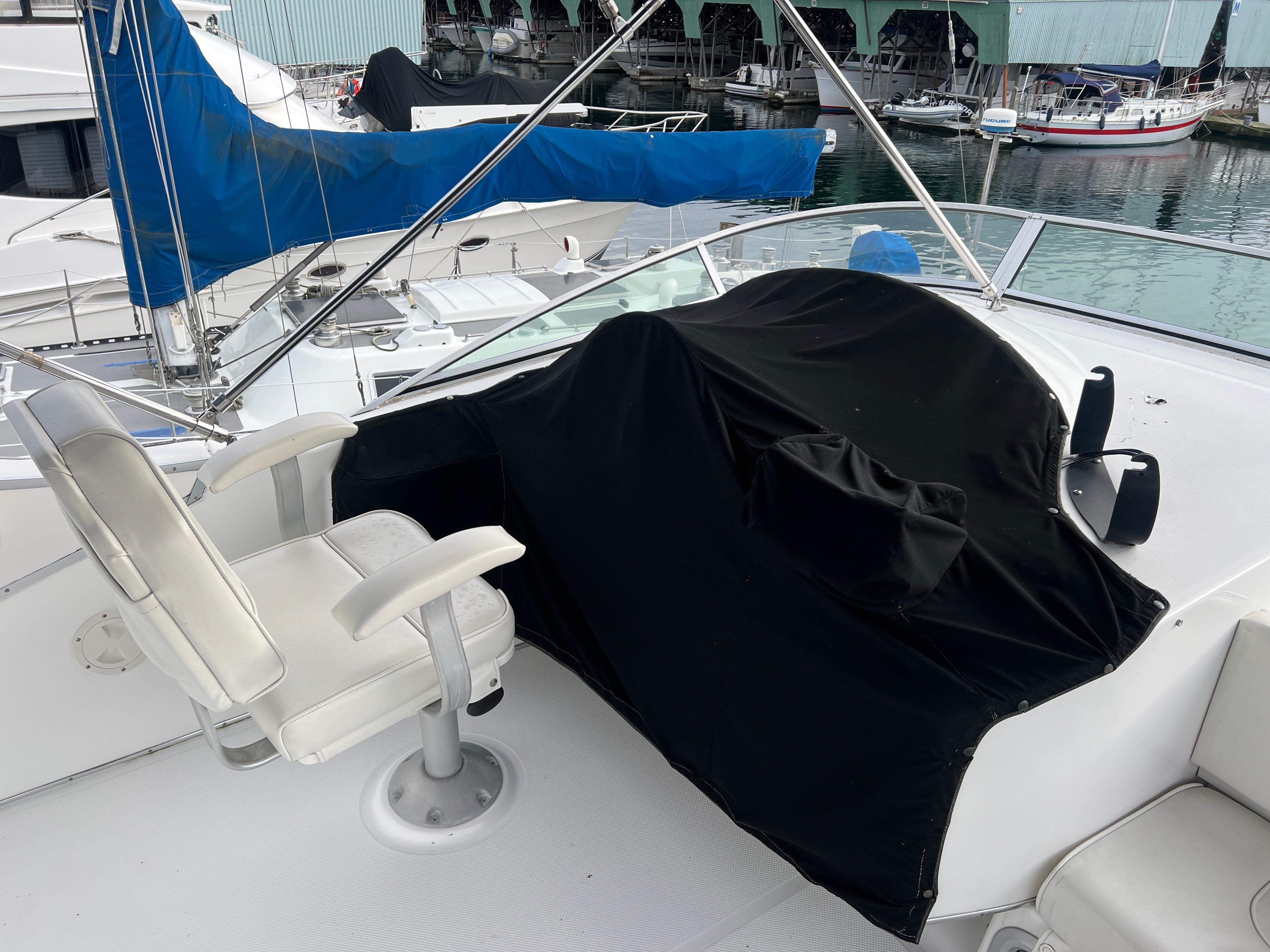 1995 Bayliner 3988 Motoryacht #TBBJ2A08 inventory image at Sun Country Marine Group, Seattle, WA 1995 Bayliner 3988 Motoryacht #TBBJ2A08 inventory image at Sun Country Marine Group, Seattle, WA