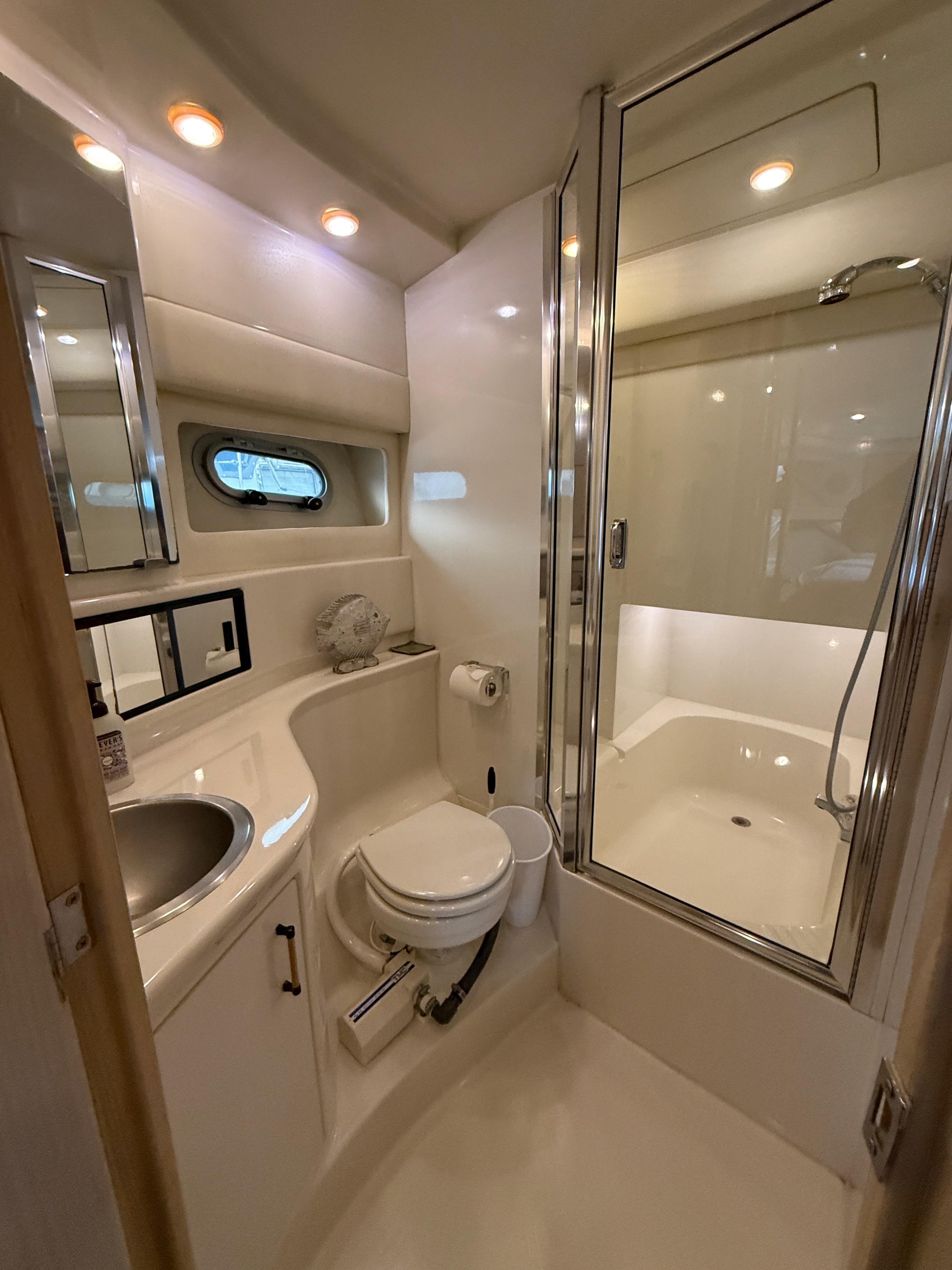 1995 Bayliner 3988 Motoryacht #TBBJ2A08 inventory image at Sun Country Marine Group, Seattle, WA 1995 Bayliner 3988 Motoryacht #TBBJ2A08 inventory image at Sun Country Marine Group, Seattle, WA