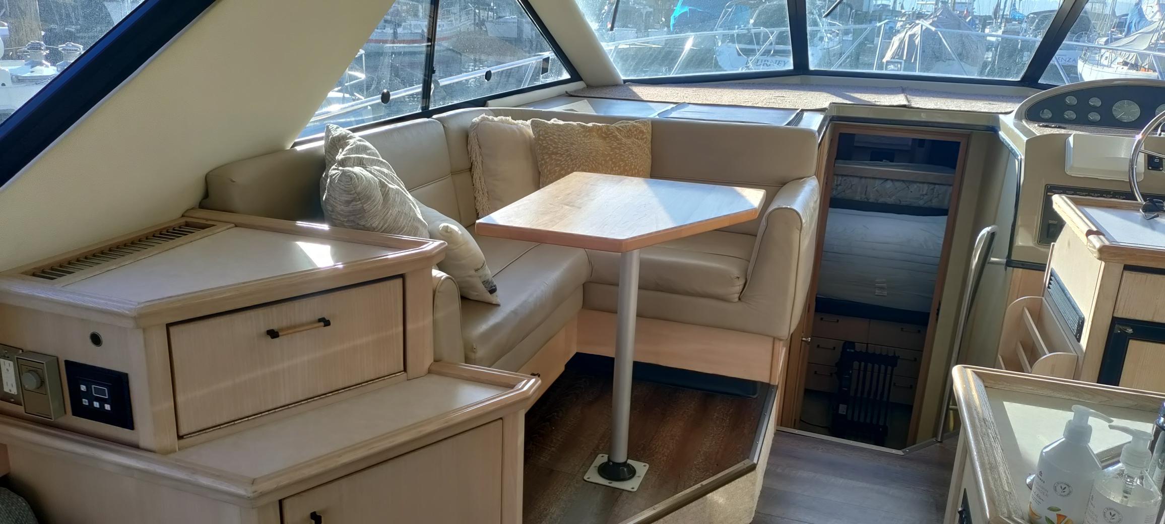 1995 Bayliner 3988 Motoryacht #TBBJ2A08 inventory image at Sun Country Marine Group, Seattle, WA 1995 Bayliner 3988 Motoryacht #TBBJ2A08 inventory image at Sun Country Marine Group, Seattle, WA