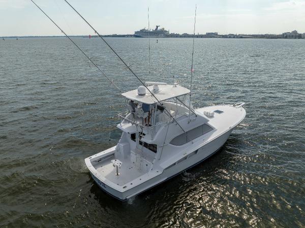 Hatteras 50 Tide Up II - Arial Profile