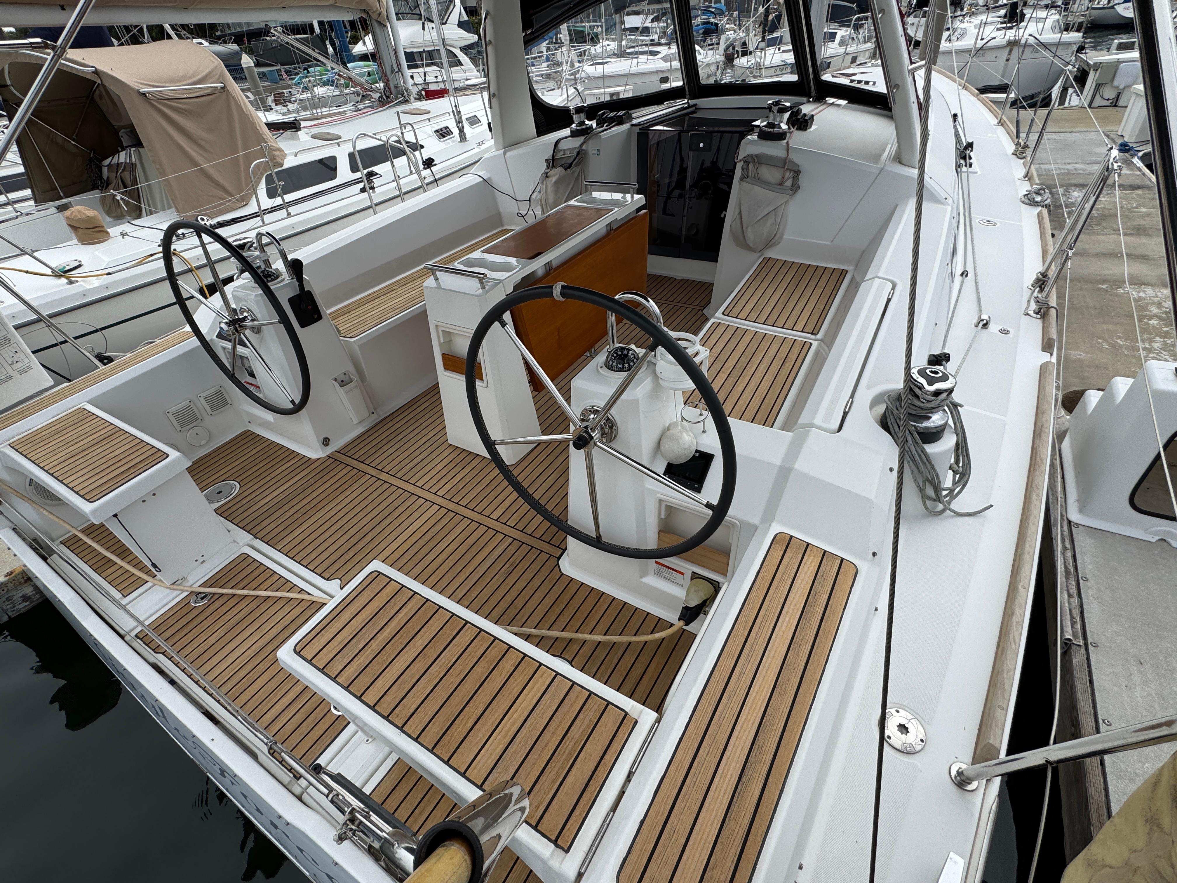 Yacht Photos Pics