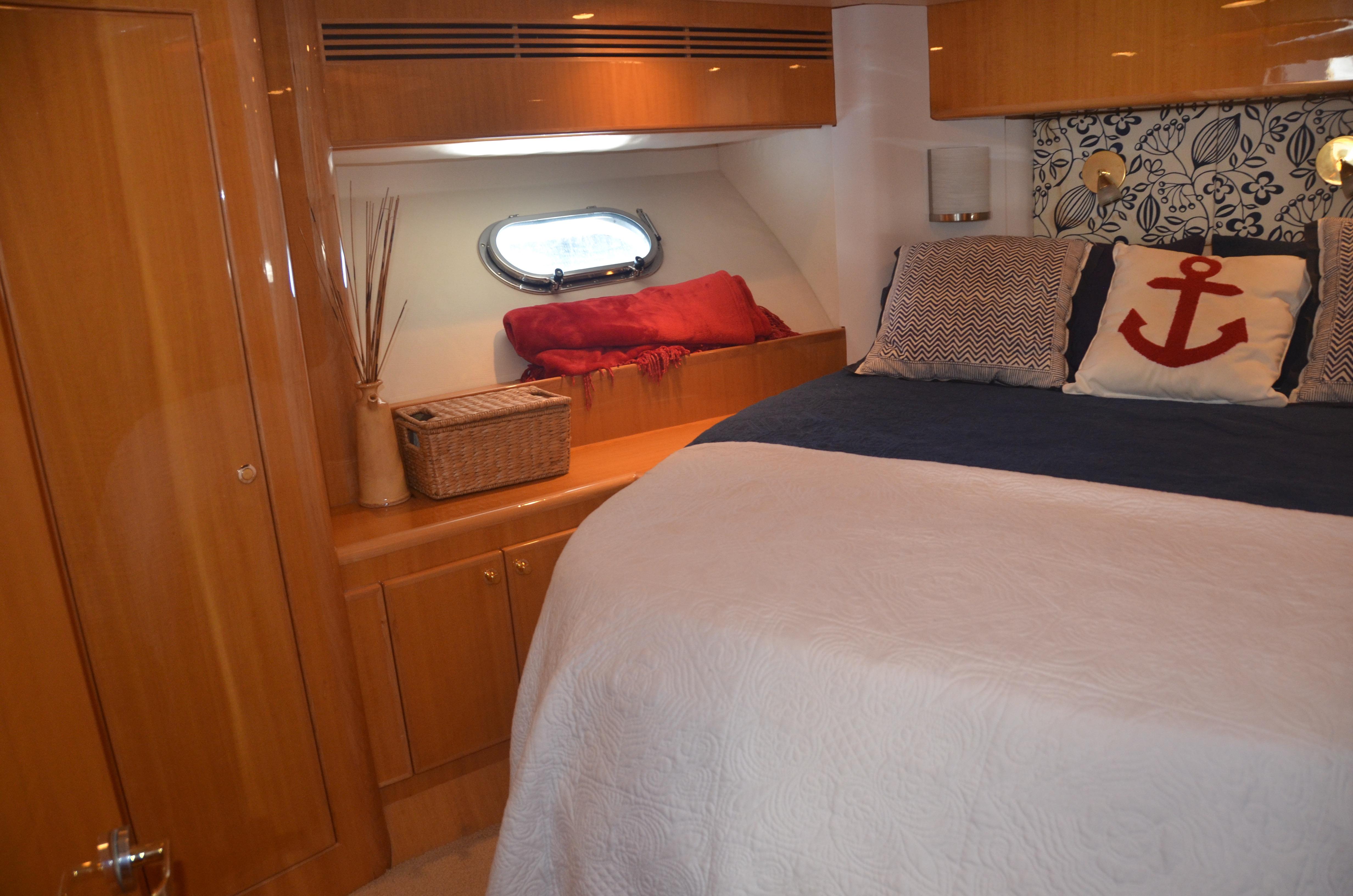 McKinna 58 Docktales-VIP Stateroom