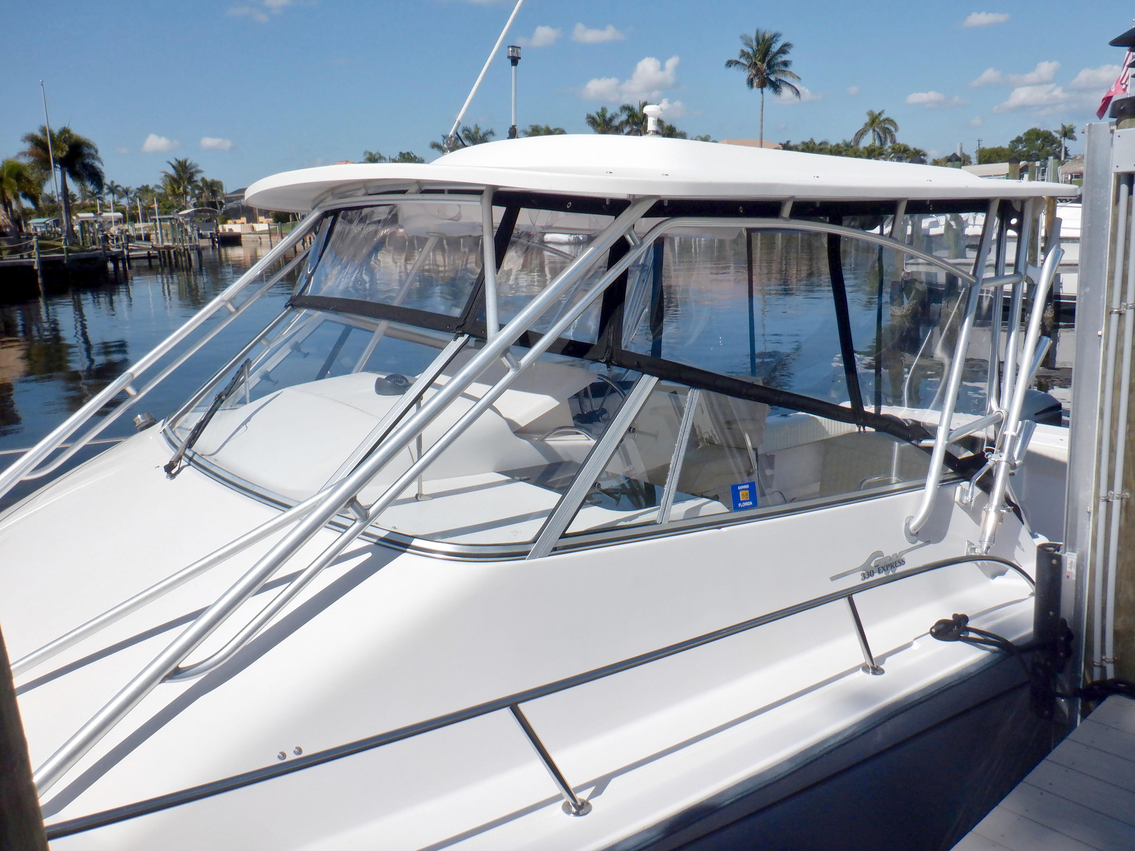 2001-grady-white-express-330-power-9680232-20250312070309949-1_XLARGE