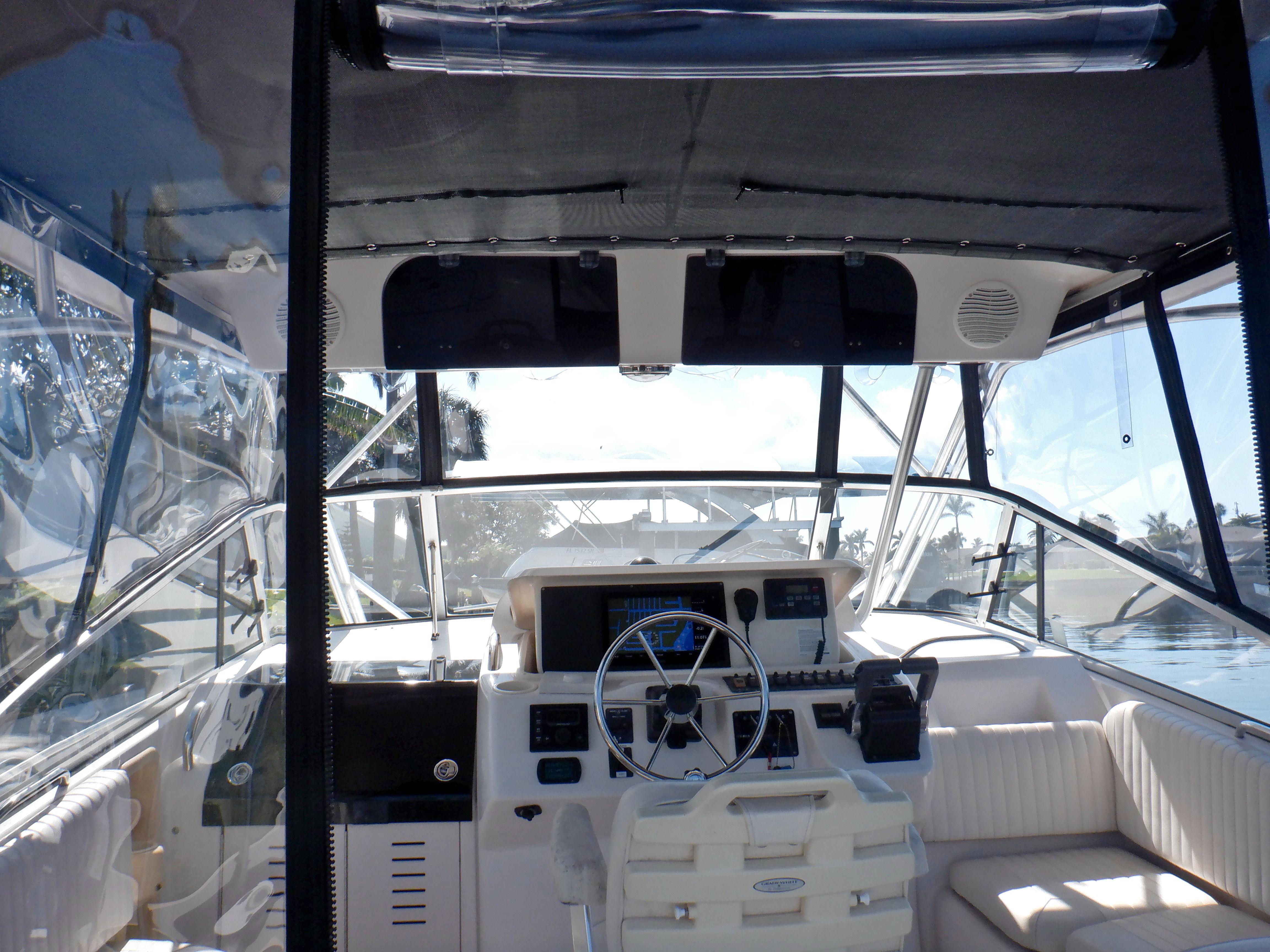 2001-grady-white-express-330-power-9680232-20250312070548006-1_XLARGE