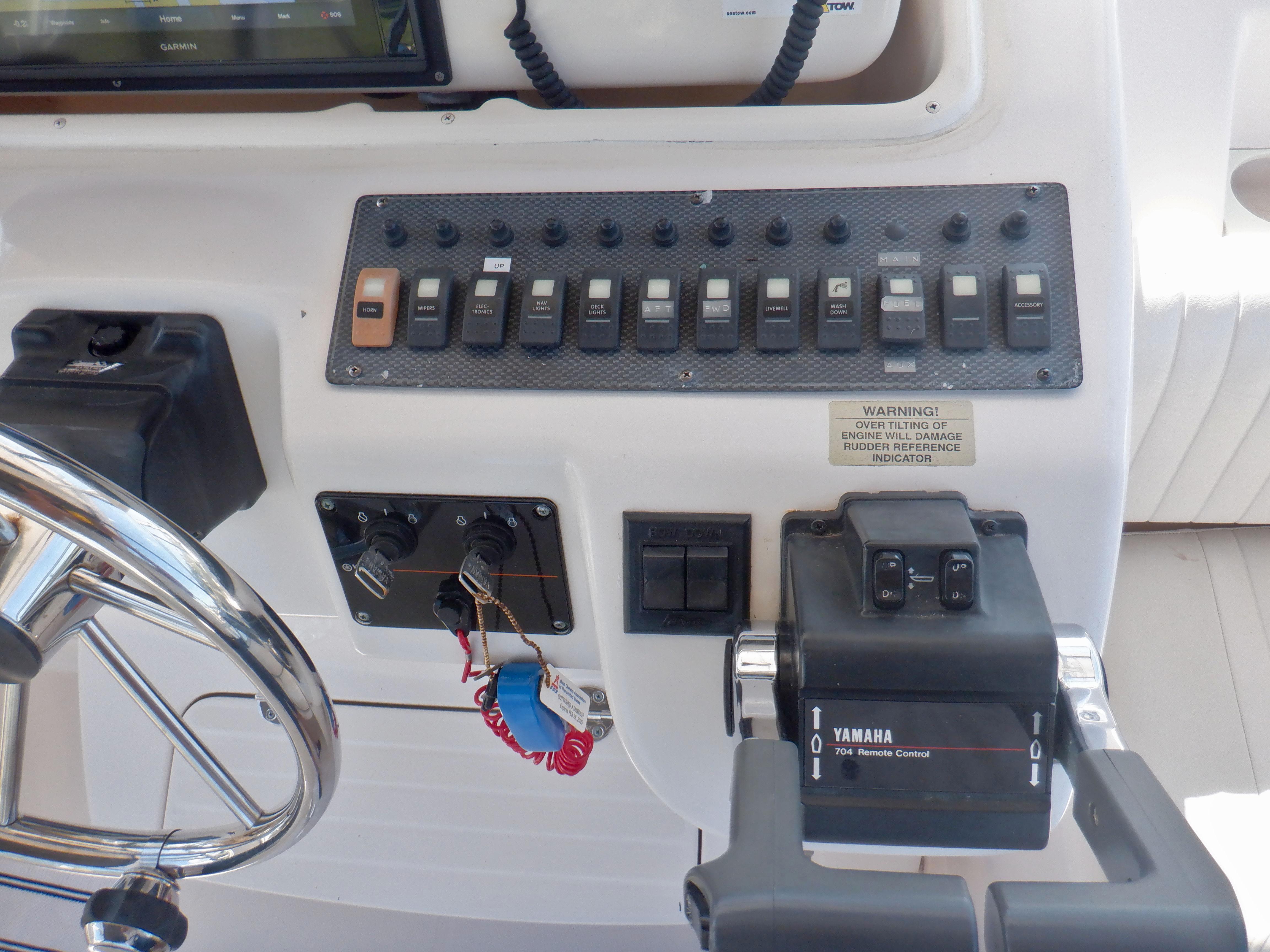 2001-grady-white-express-330-power-9680232-20250312070729882-1_XLARGE